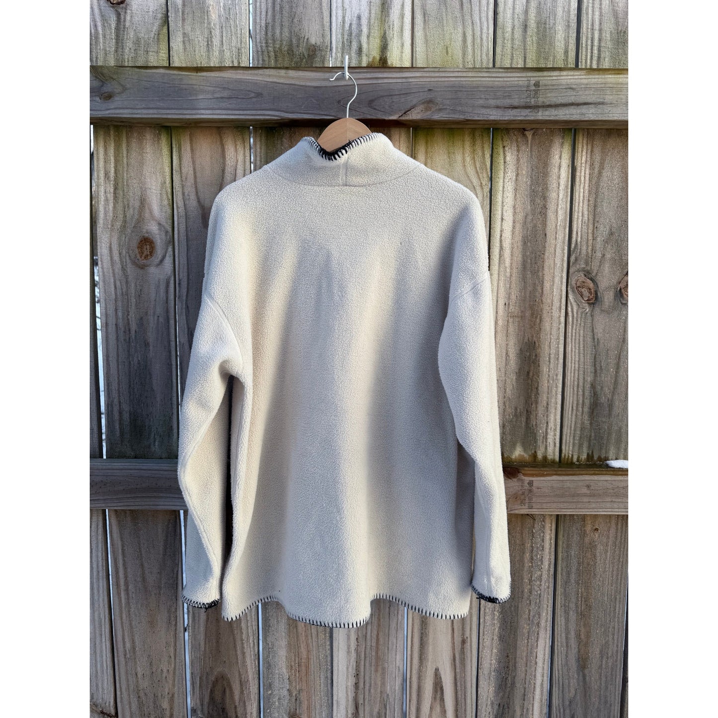 MWG Canada Fleece Mock Neck Pullover Cream Contrast Stitch – XL