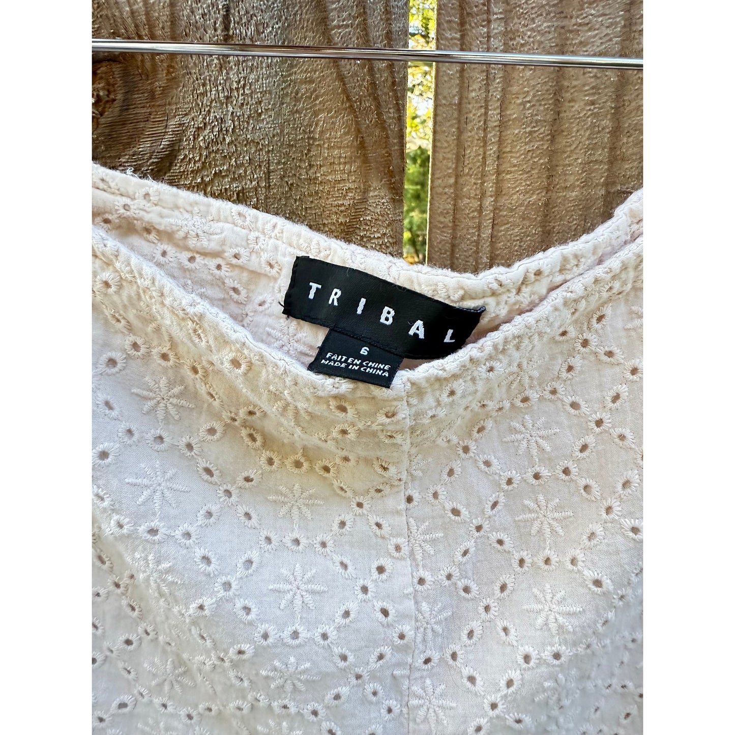 EYELET EMBROIDERED SHORTS — CREAM