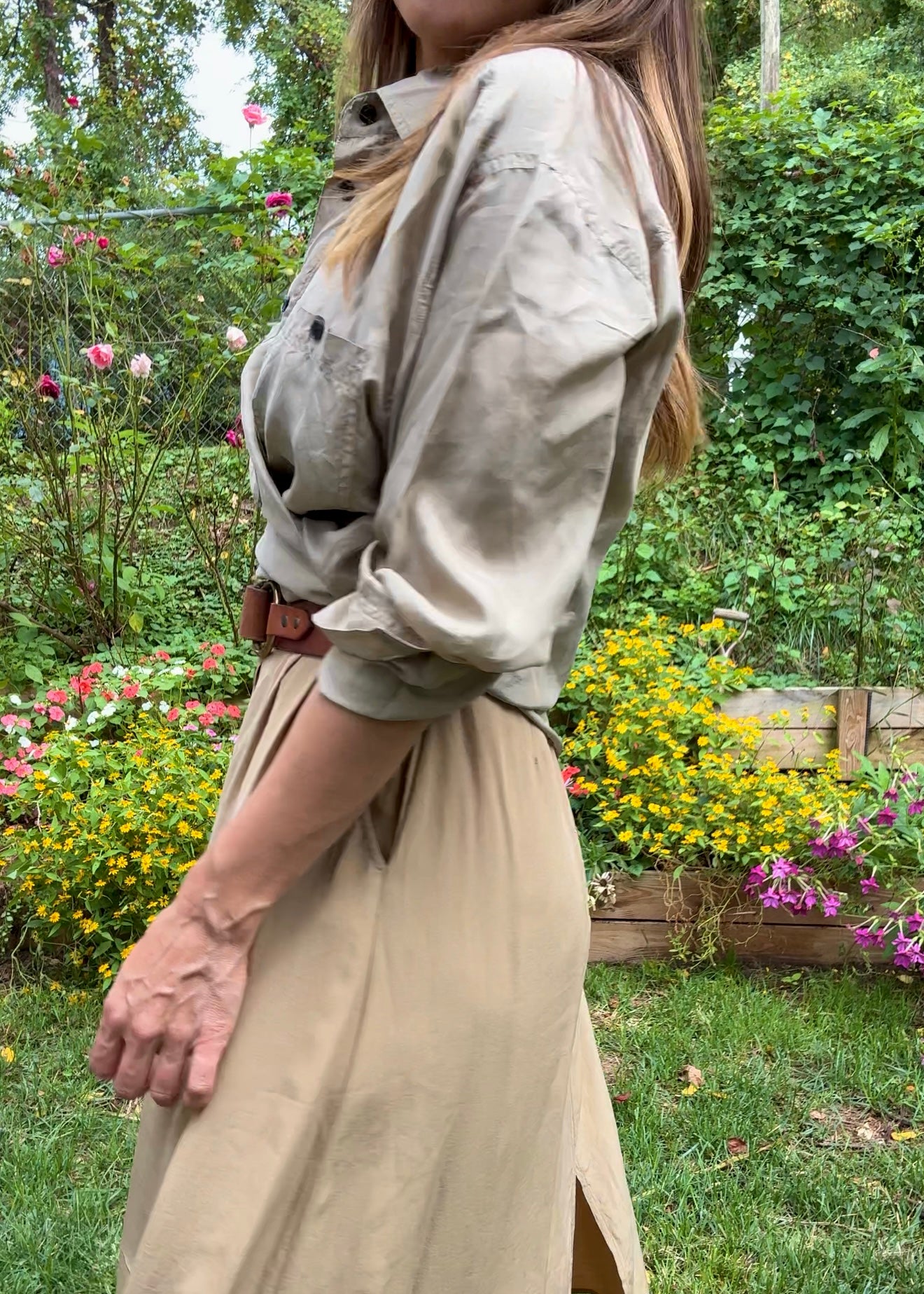 90s True Vintage Silk Button Down – Taupe Minimalist