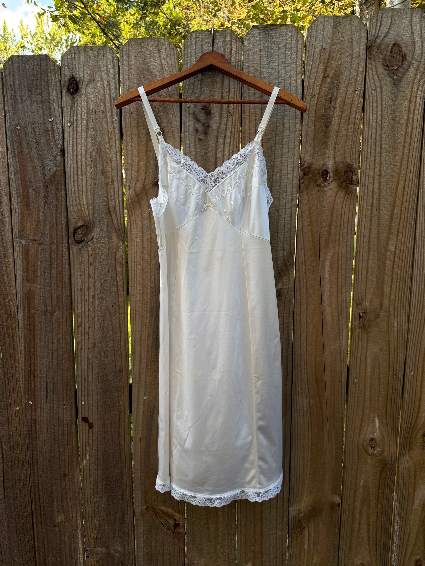 VINTAGE SATIN LACE TRIM SLIP DRESS — IVORY