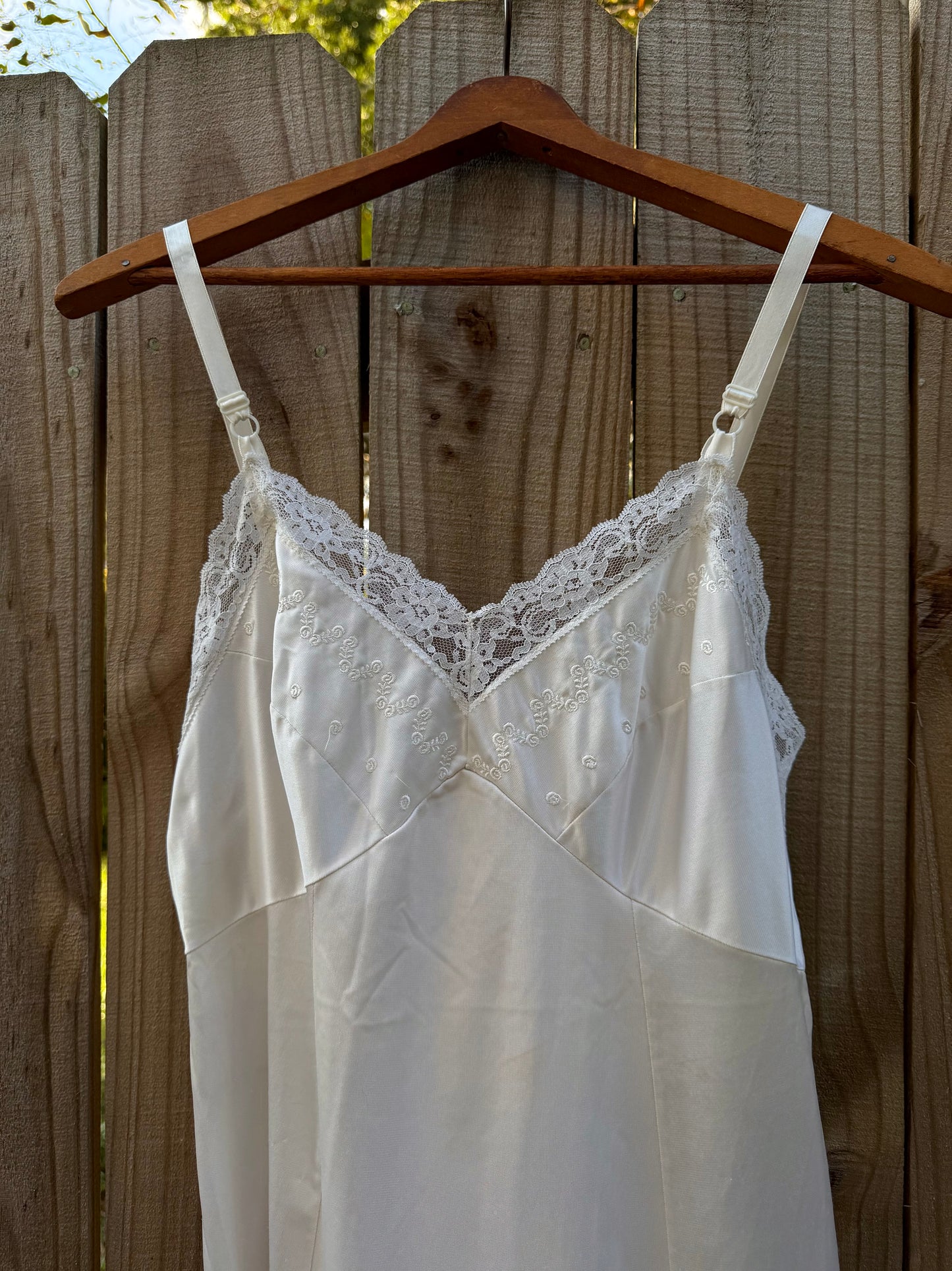 VINTAGE SATIN LACE TRIM SLIP DRESS — IVORY