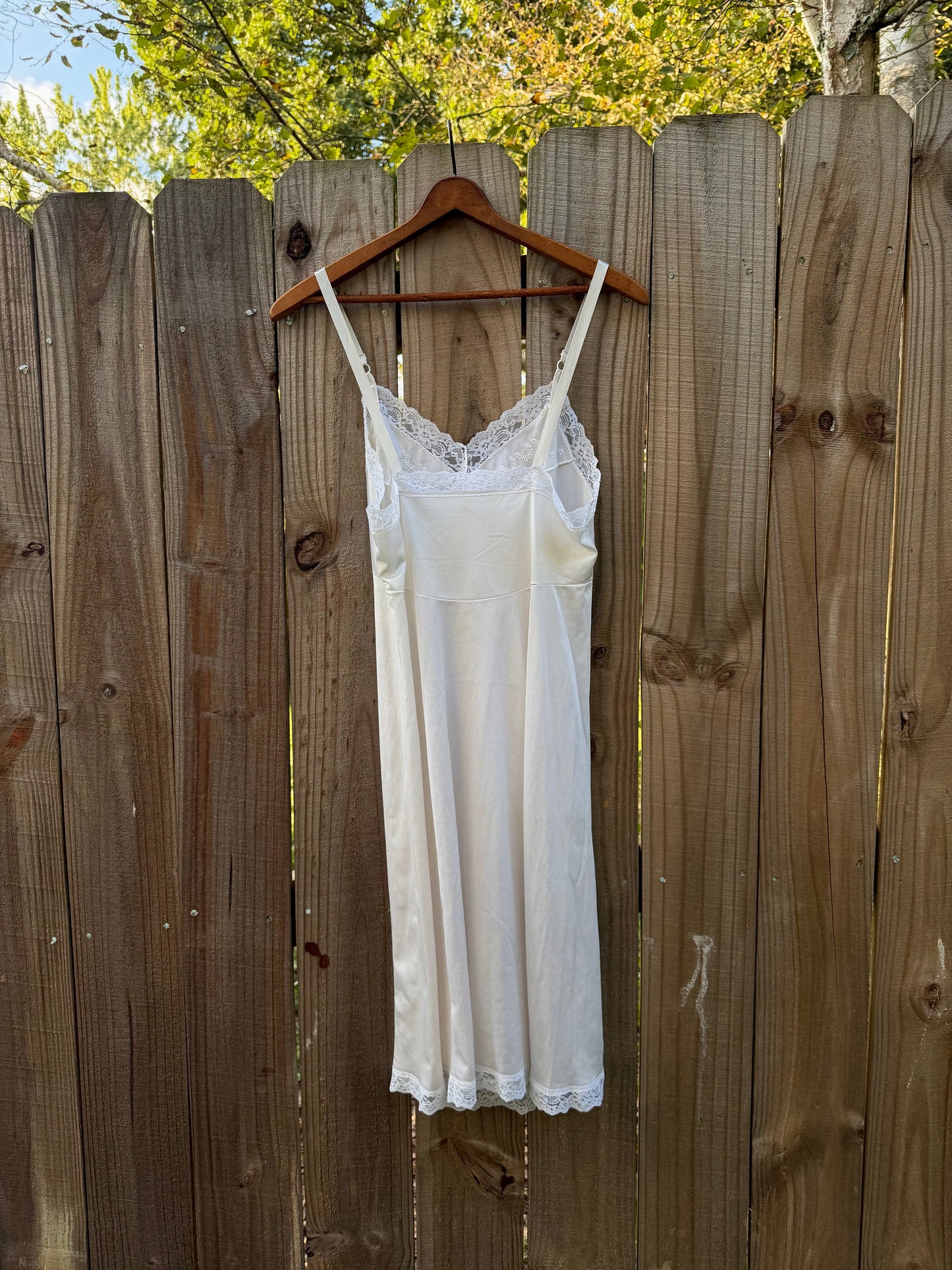 VINTAGE SATIN LACE TRIM SLIP DRESS — IVORY