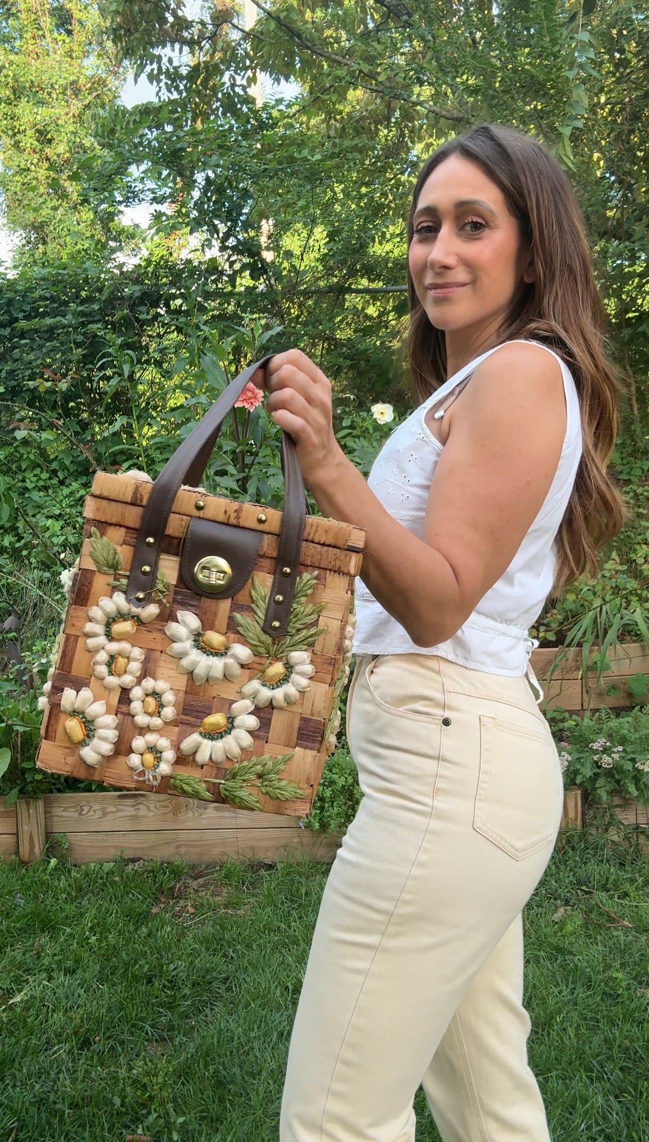 Vintage Woven Daisy Basket Bag — Sunday Honey Archive