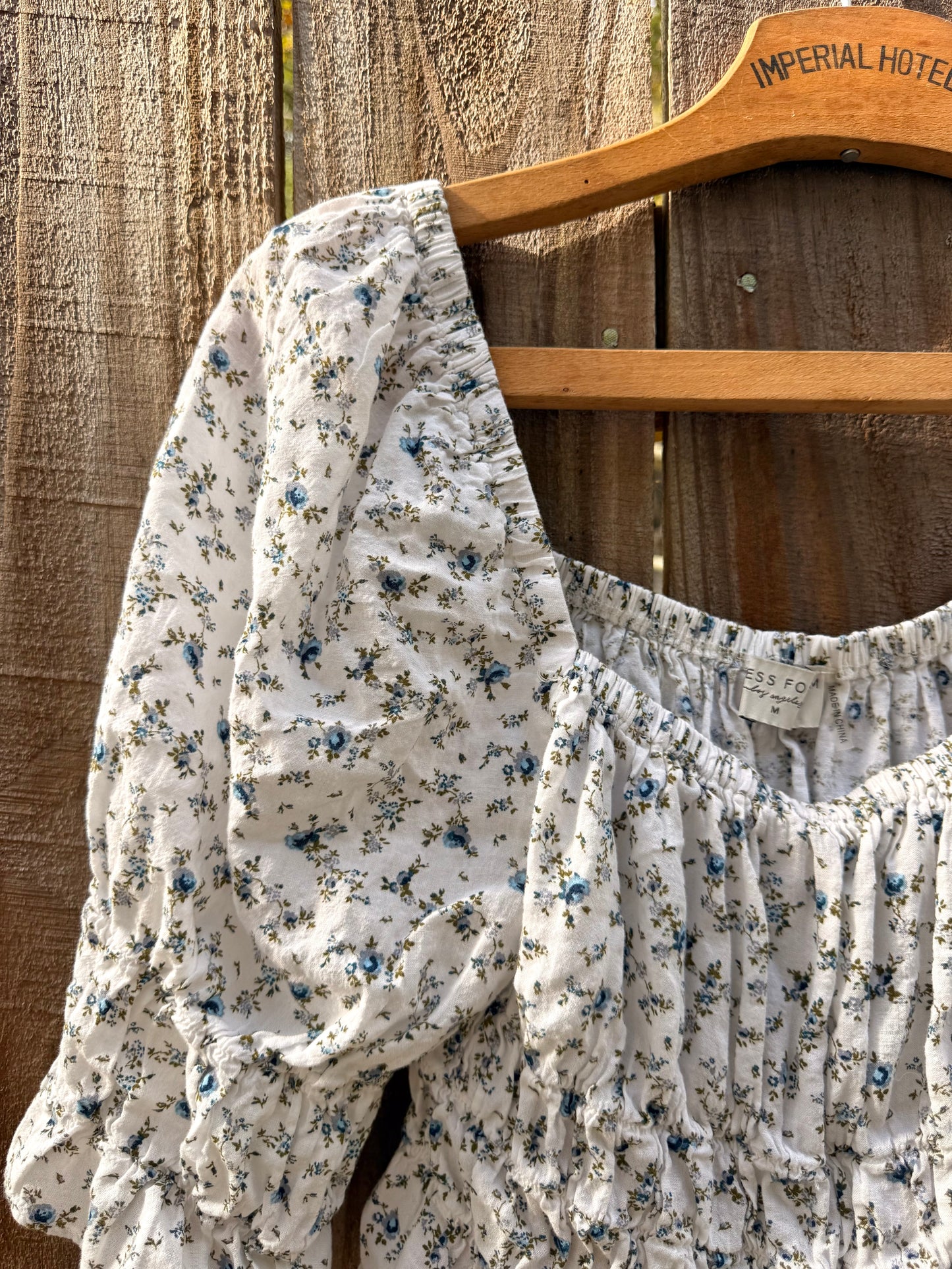 Smocked Prairie Crop Top – Vintage-Inspired Floral