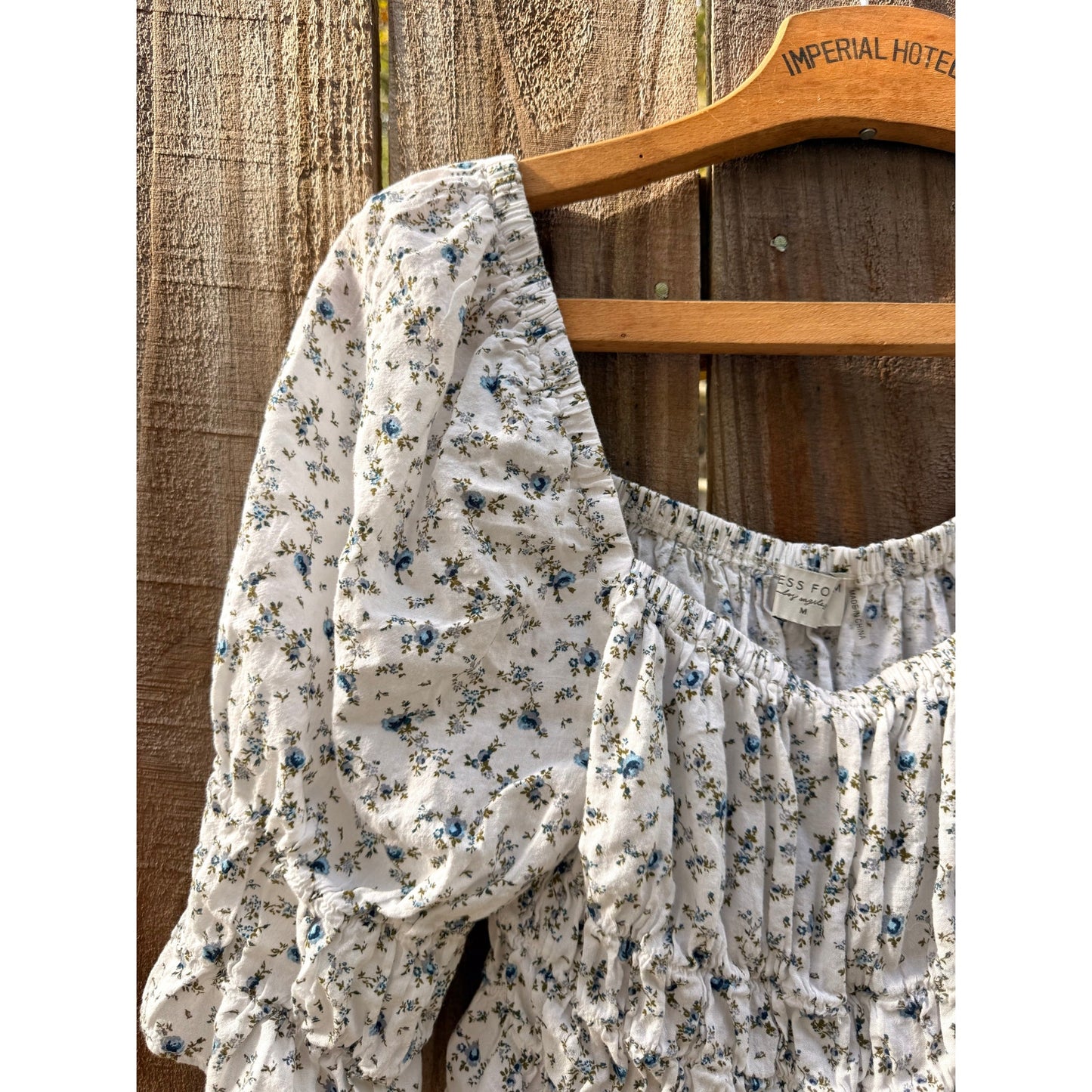 Smocked Prairie Crop Top – Vintage-Inspired Floral