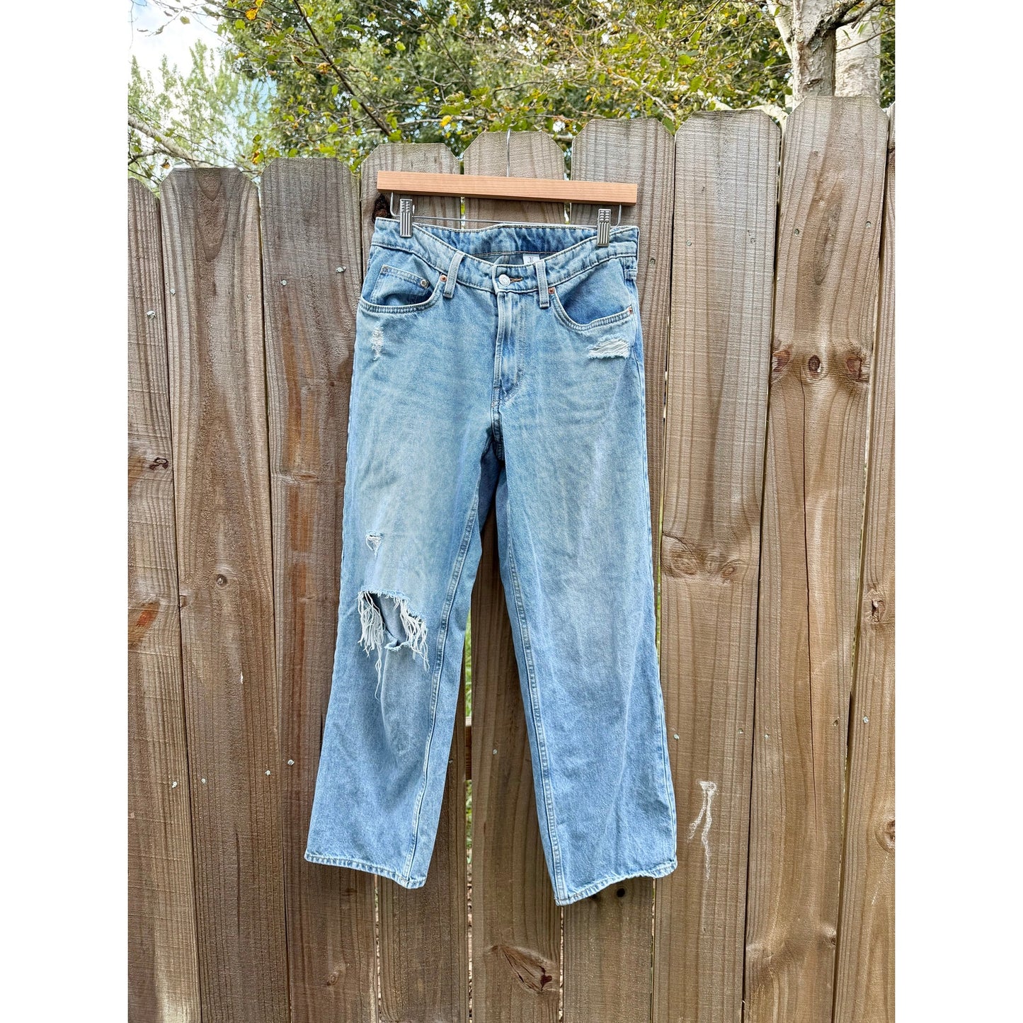 Low Waist Baggy Distressed Denim – Light Wash