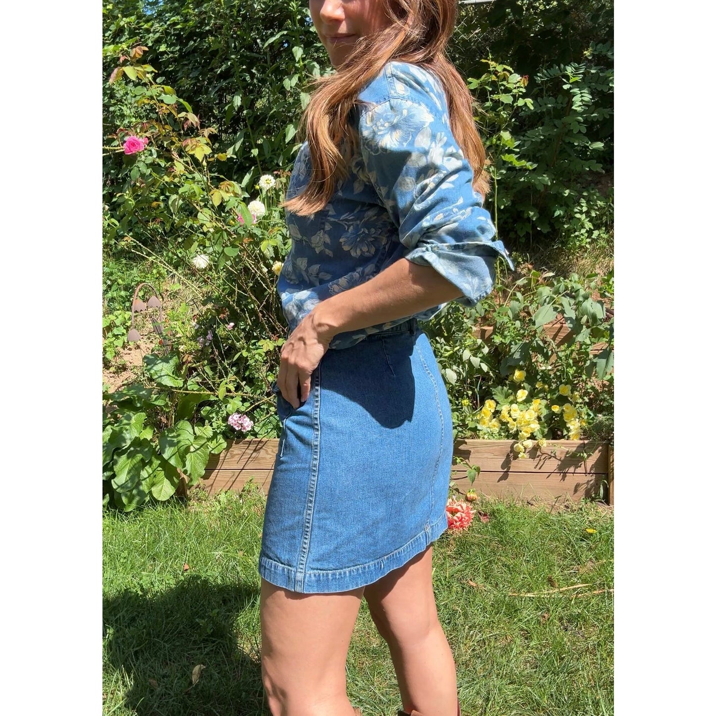 Vintage Lizwear Chambray Floral Shirt – 90s Western Denim
