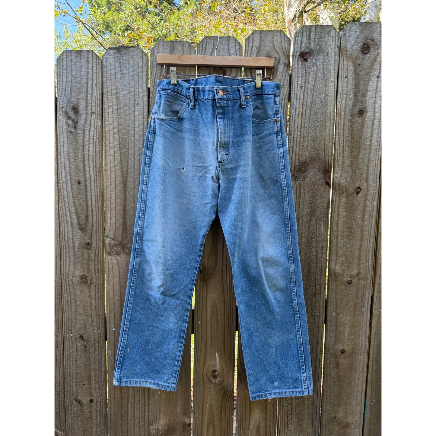 Vintage Wrangler Cowboy Cut Jeans – Distressed Mid Wash
