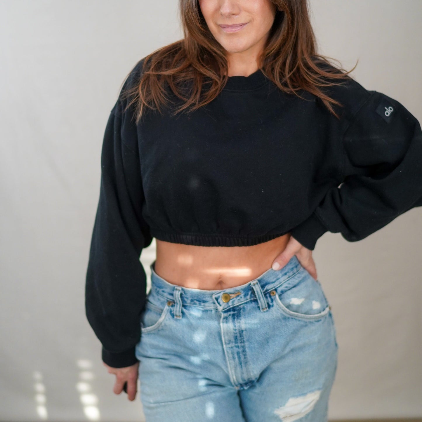 Alo Yoga Cropped Crewneck Sweatshirt Black