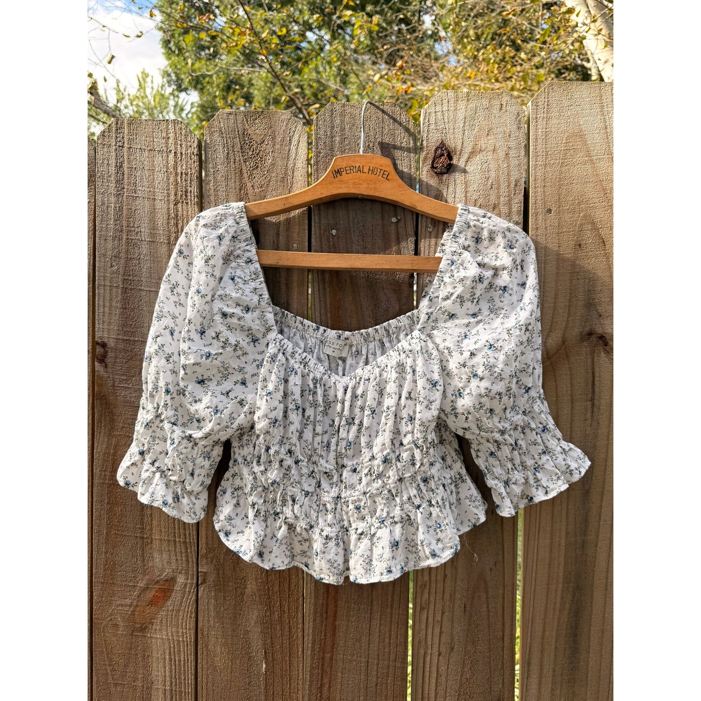 Smocked Prairie Crop Top – Vintage-Inspired Floral