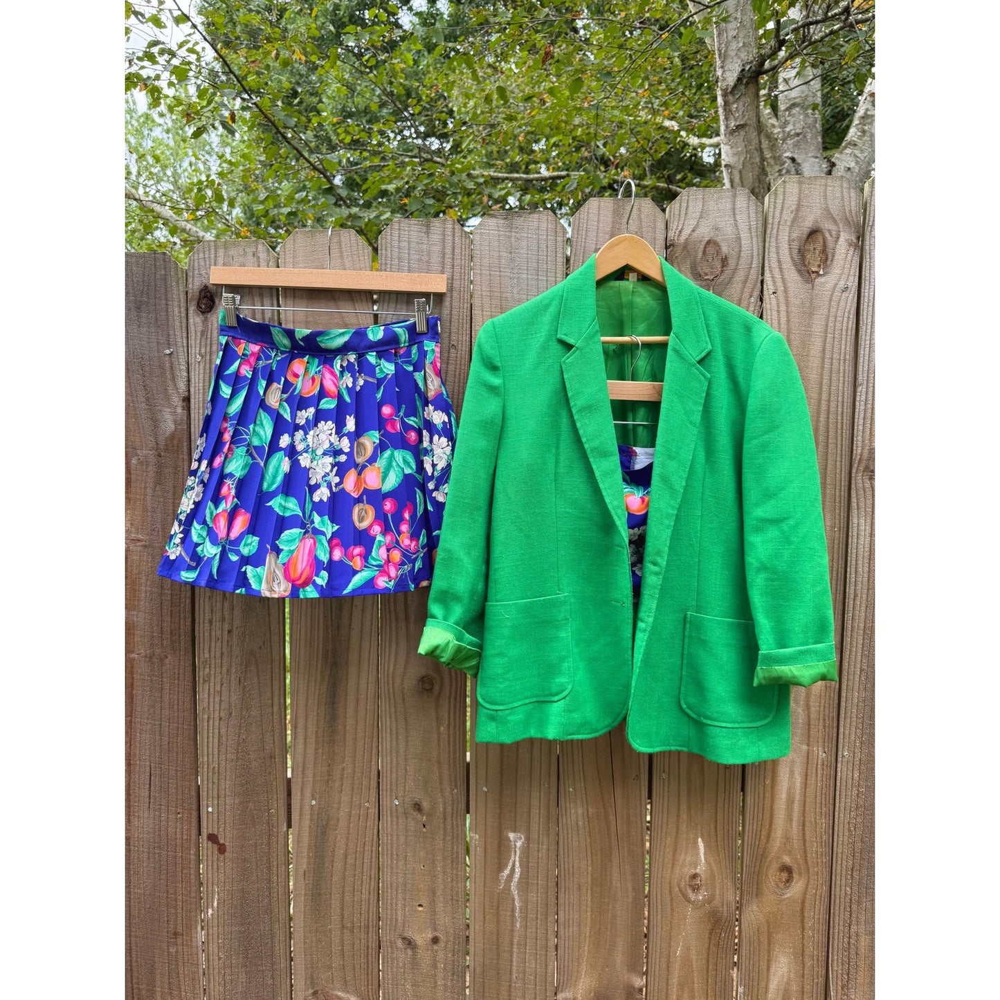 Vintage Green Blazer – Bold Statement Piece