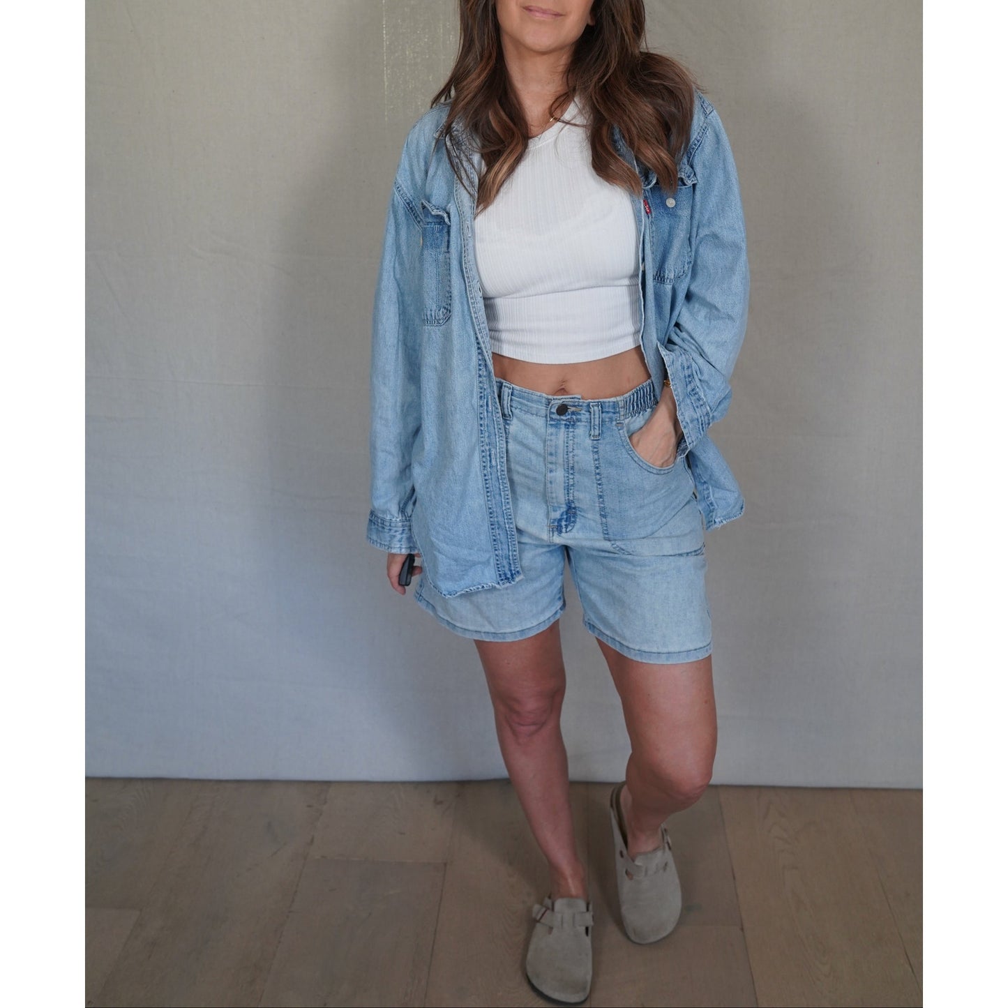 Vintage Levi’s Cotton Denim Shirt Light Wash Distressed Elbow Size L