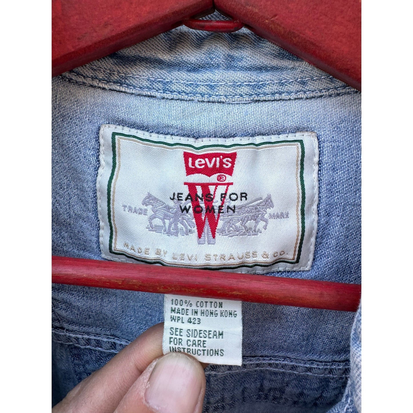 Vintage Levi’s Cotton Denim Shirt Light Wash Distressed Elbow Size L