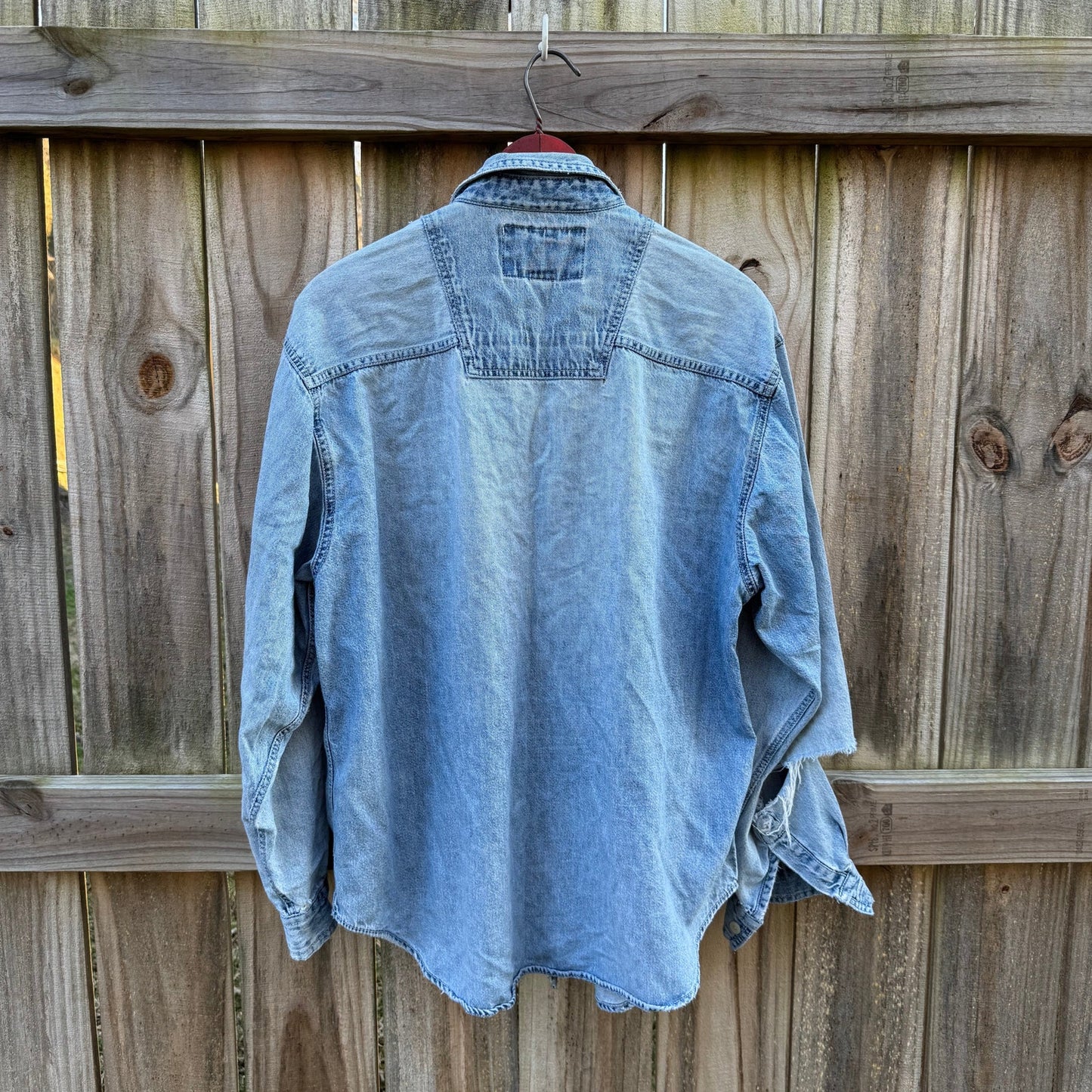 Vintage Levi’s Cotton Denim Shirt Light Wash Distressed Elbow Size L