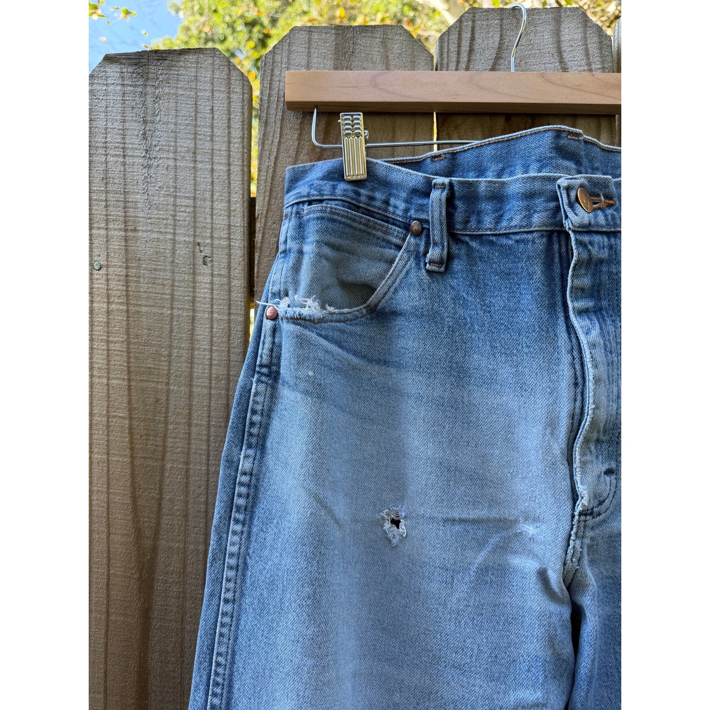 Vintage Wrangler Cowboy Cut Jeans – Distressed Mid Wash