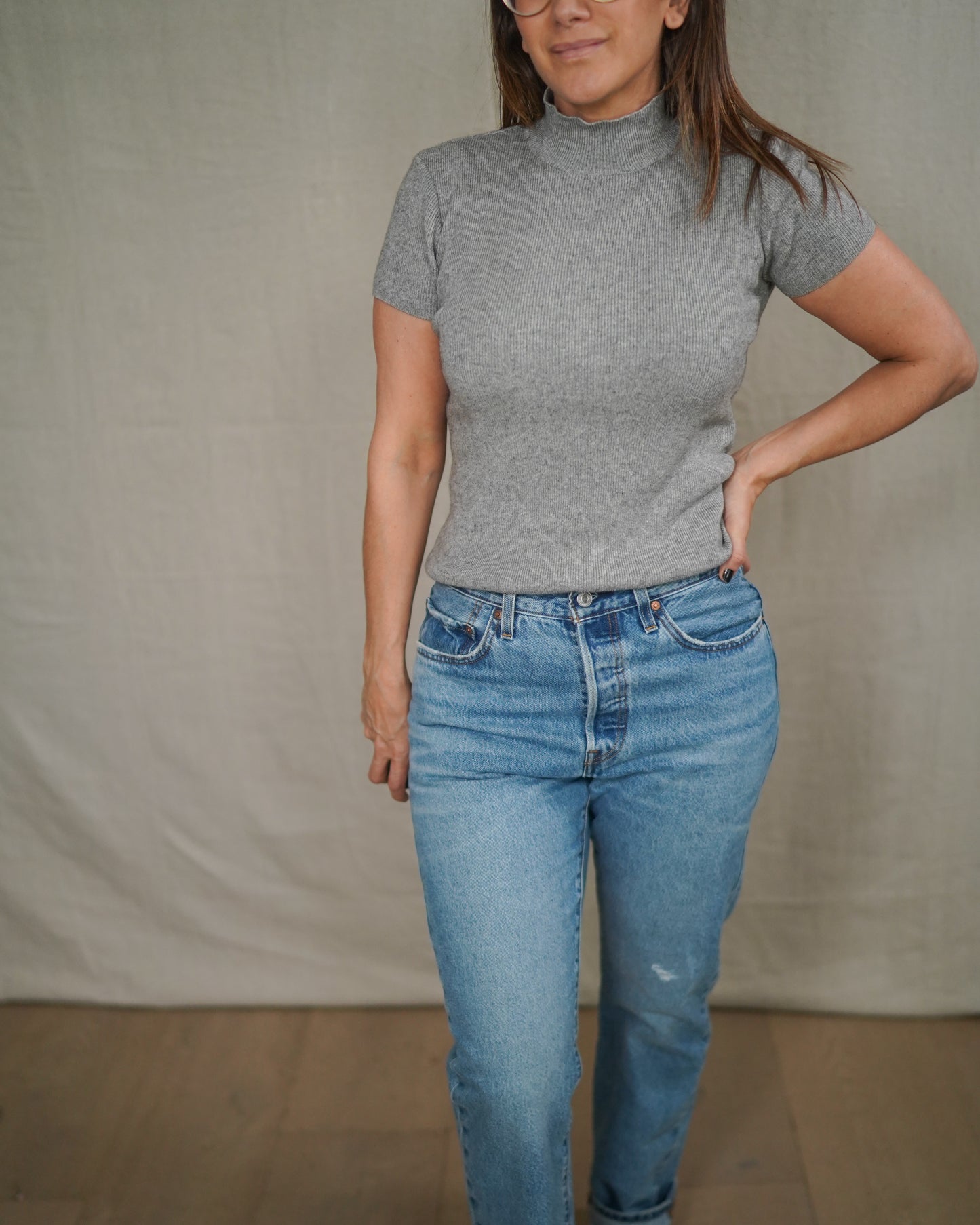 Vintage Gray Ribbed Mock Neck Short Sleeve Top