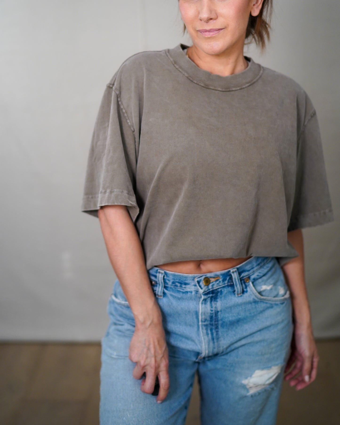 Abercrombie Premium Essentials Cropped Tee – Washed Olive