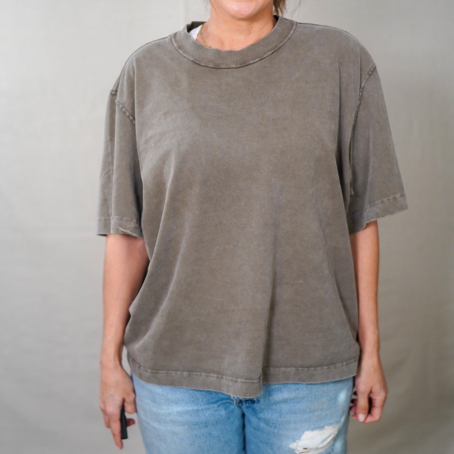 Abercrombie Premium Essentials Cropped Tee – Washed Olive
