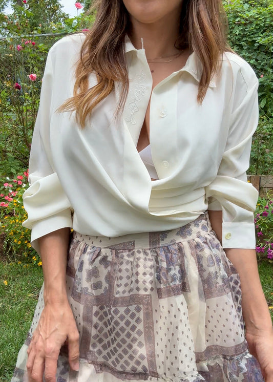 90s True Vintage Ivory Button Down Blouse – Minimalist Sheen