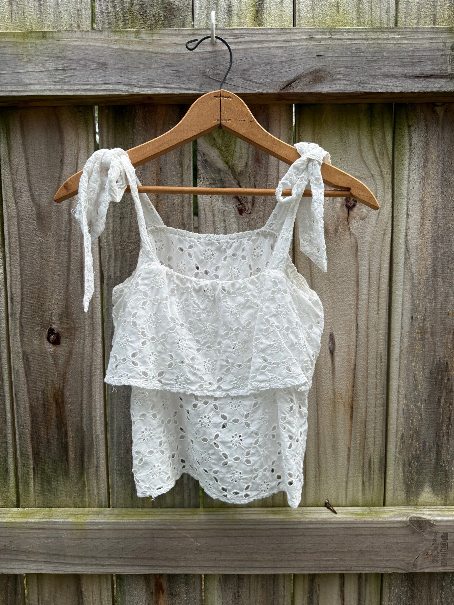 American Eagle Eyelet Tie Shoulder Crop Tank | XS