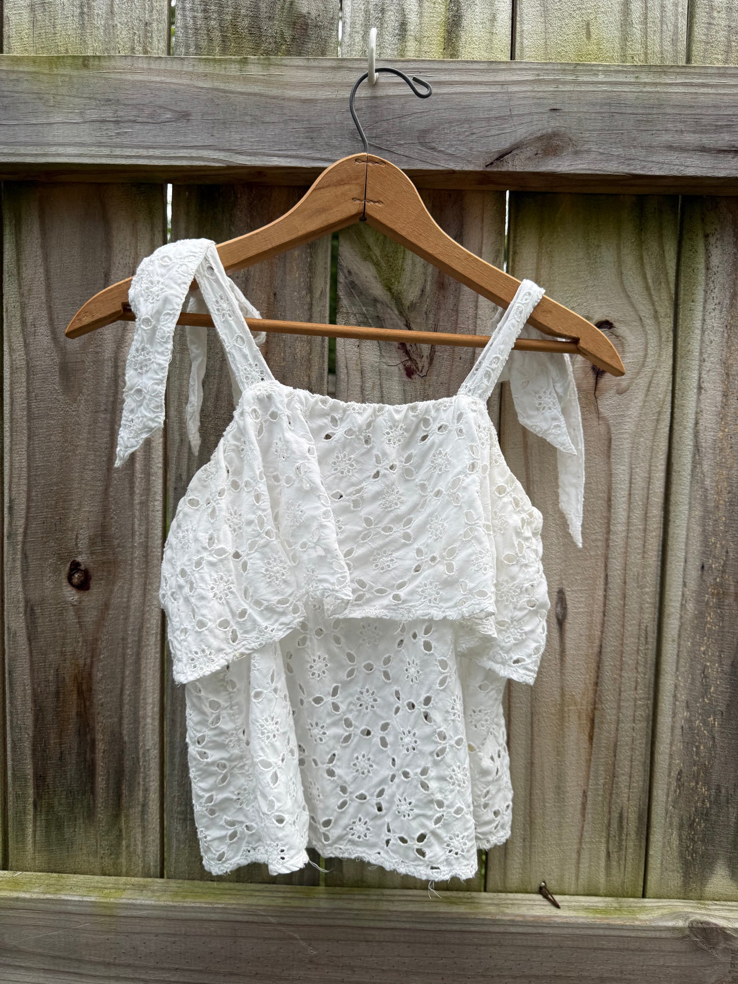 American Eagle Eyelet Tie Shoulder Crop Tank | XS