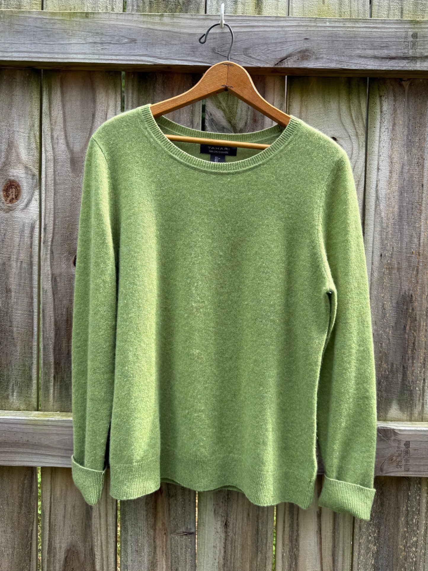 Tahari Cashmere Crewneck Sweater | Moss Green 100% Cashmere Knit