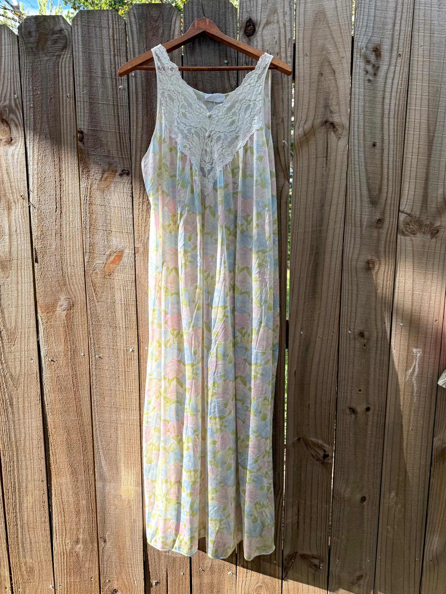 Vintage 1970s Vassarette Pastel Lace Slip Dress Nightgown (mini)
