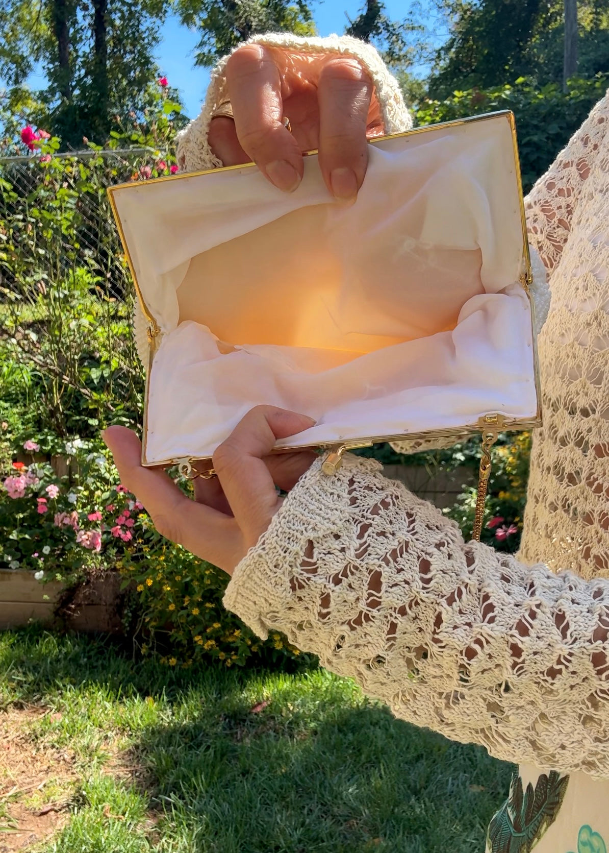 Y2K White Beaded Evening Bag with Gold Chain