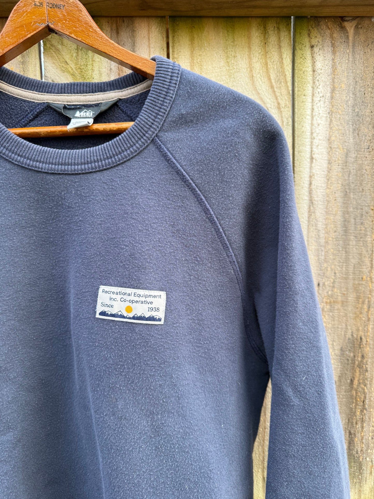 Vintage Navy REI Crewneck Sweatshirt