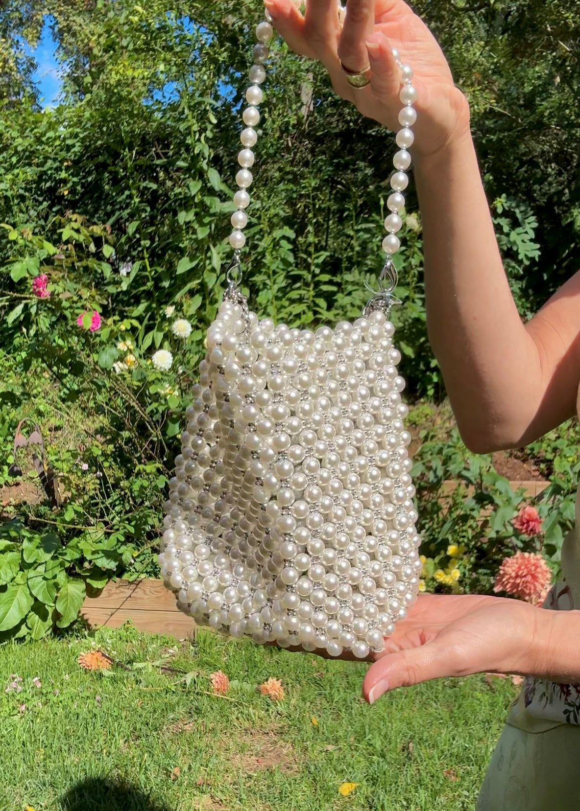 Vintage-Style Pearl Beaded Shoulder Bag