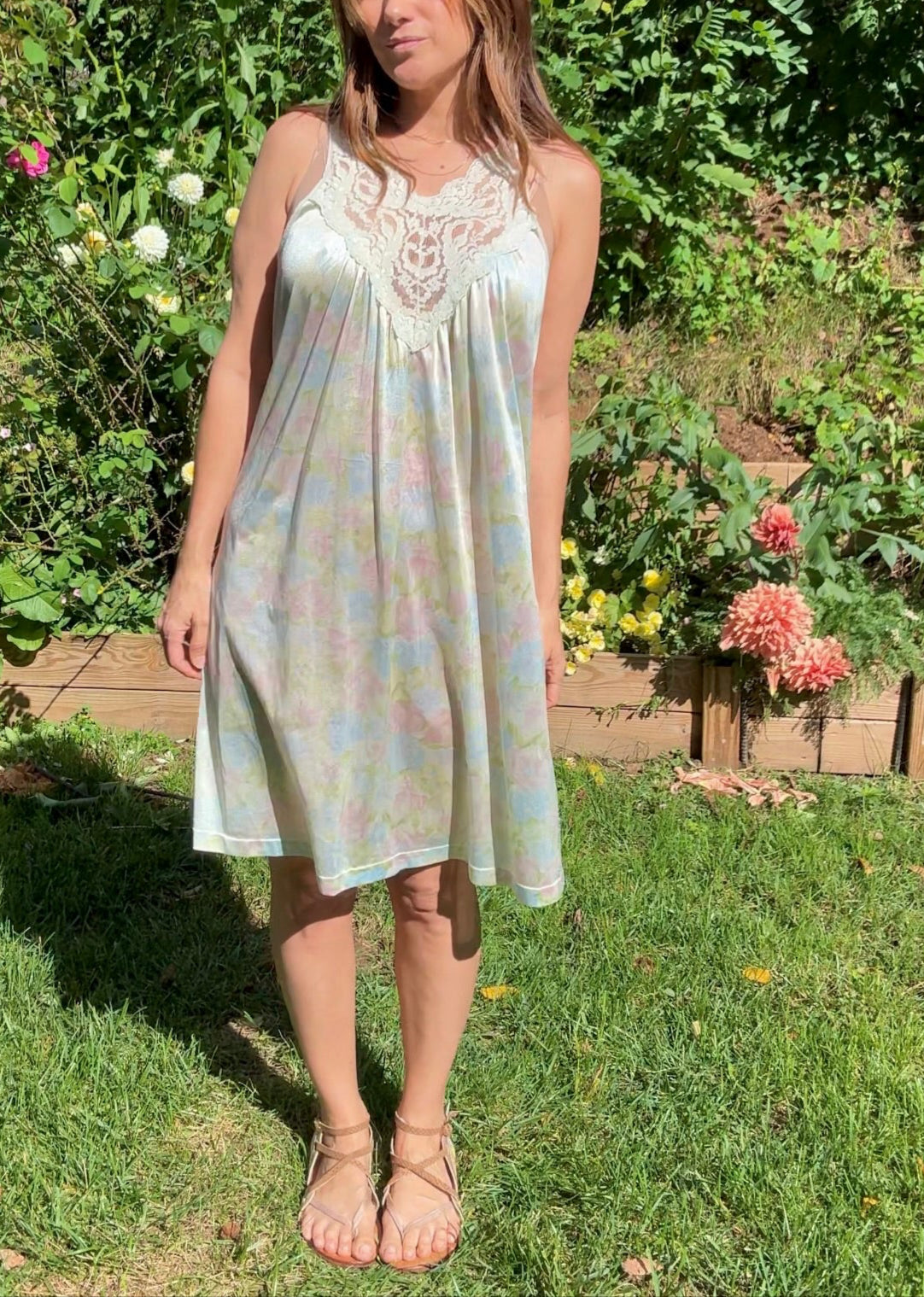 Vintage 1970s Vassarette Pastel Lace Slip Dress Nightgown (mini)