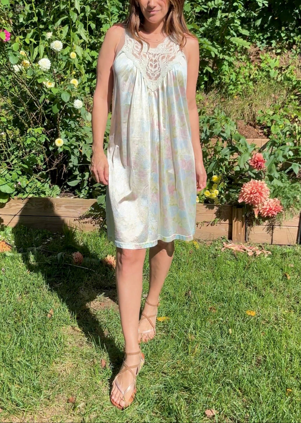 Vintage 1970s Vassarette Pastel Lace Slip Dress Nightgown (mini)