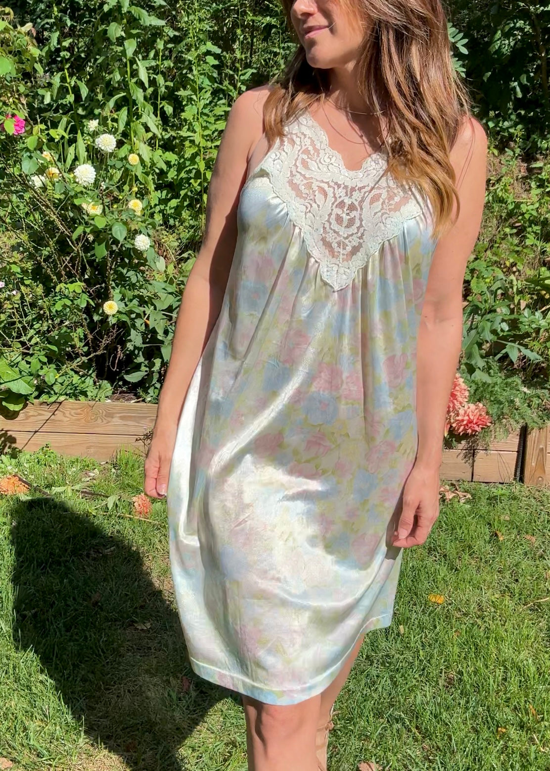 Vintage 1970s Vassarette Pastel Lace Slip Dress Nightgown (mini)