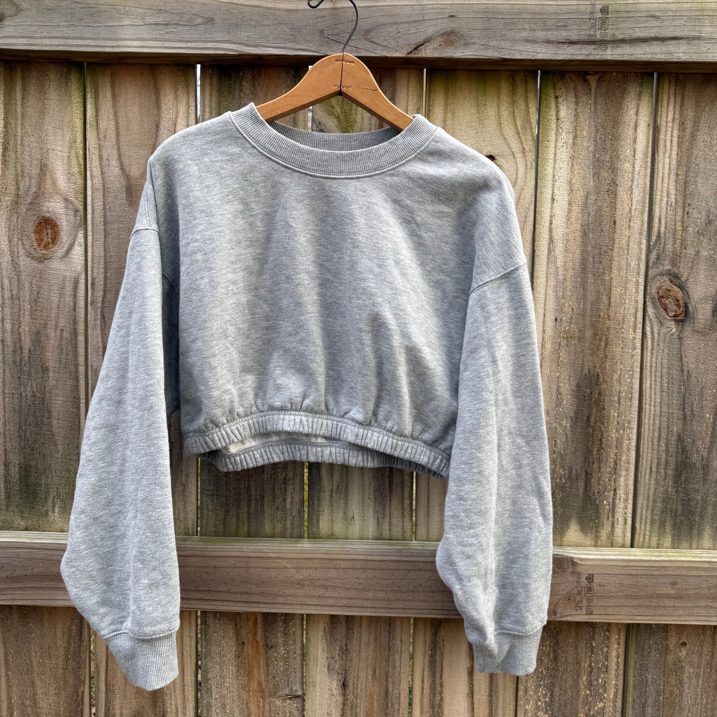 Alo Cropped Sweatshirt – Heather Gray