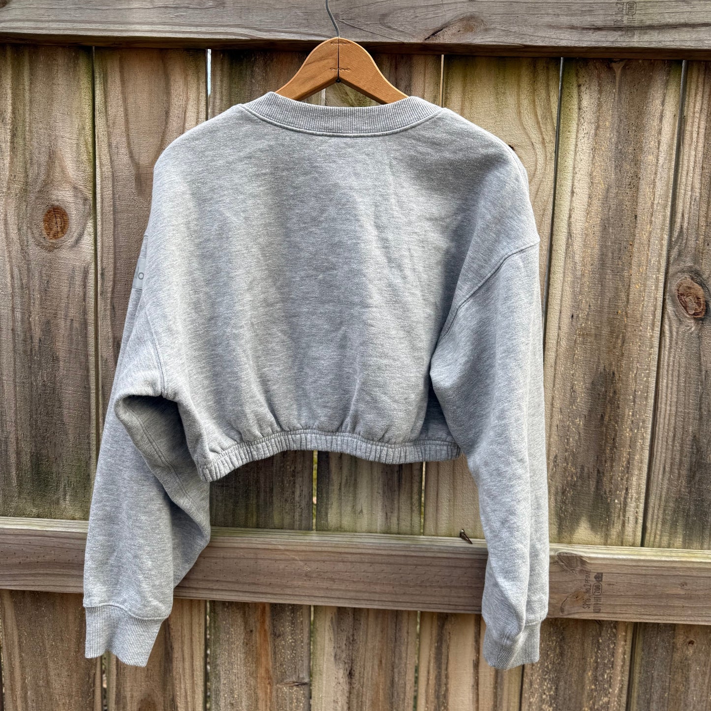 Alo Cropped Sweatshirt – Heather Gray