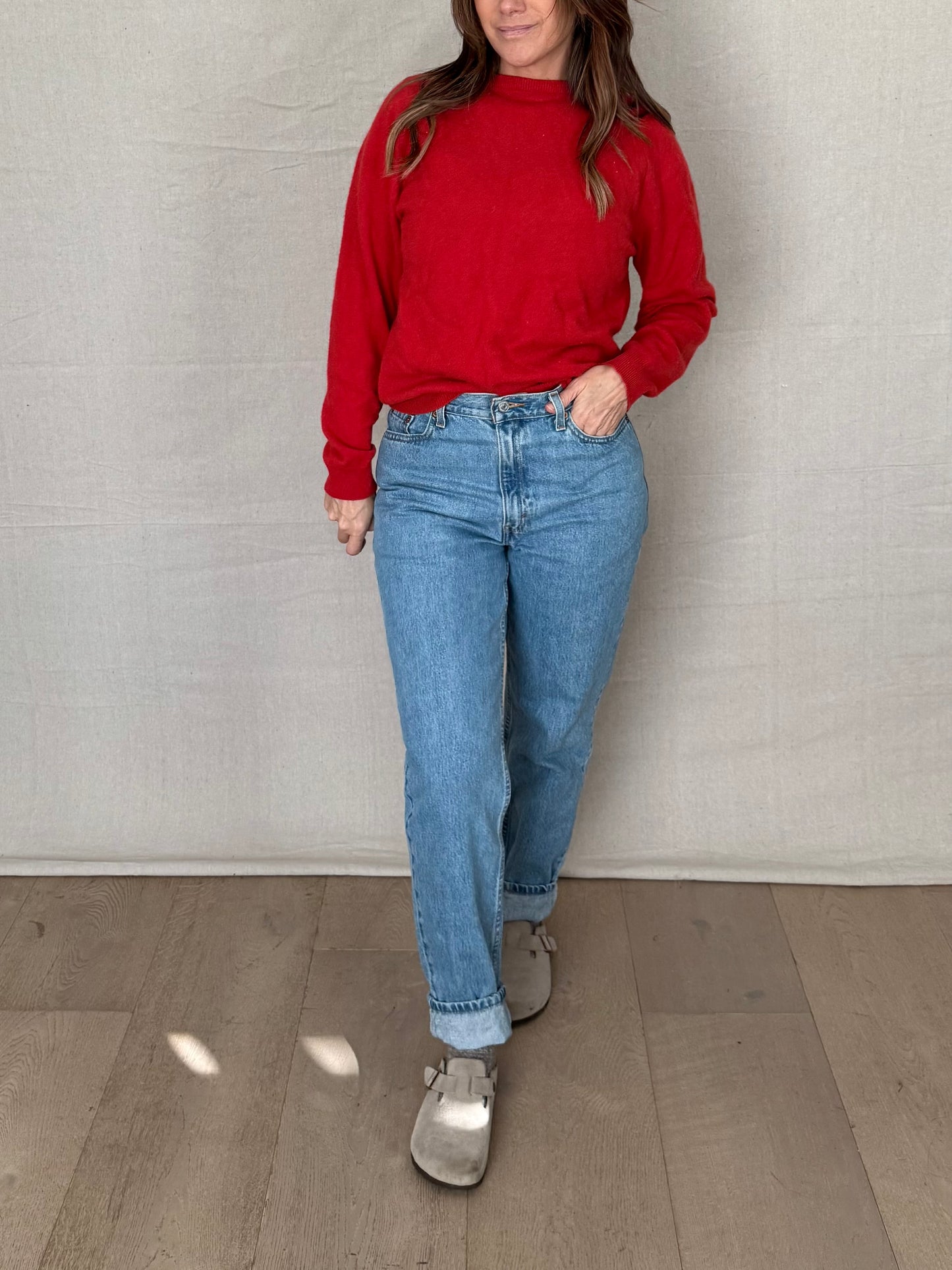 Red Cashmere Crewneck – Vintage Street Style Staple