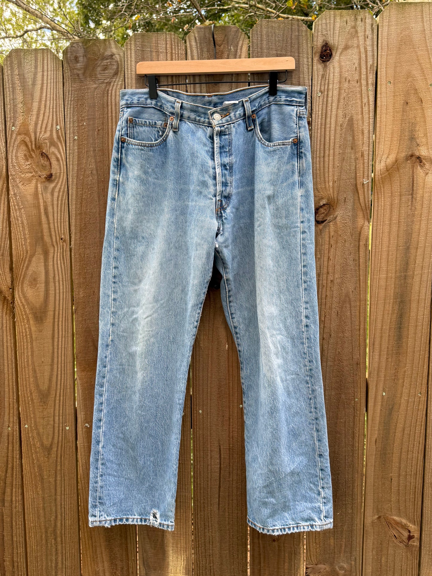 90s Levi’s 505 Jeans, Light Wash, Blank Red Tab (W36 L30)