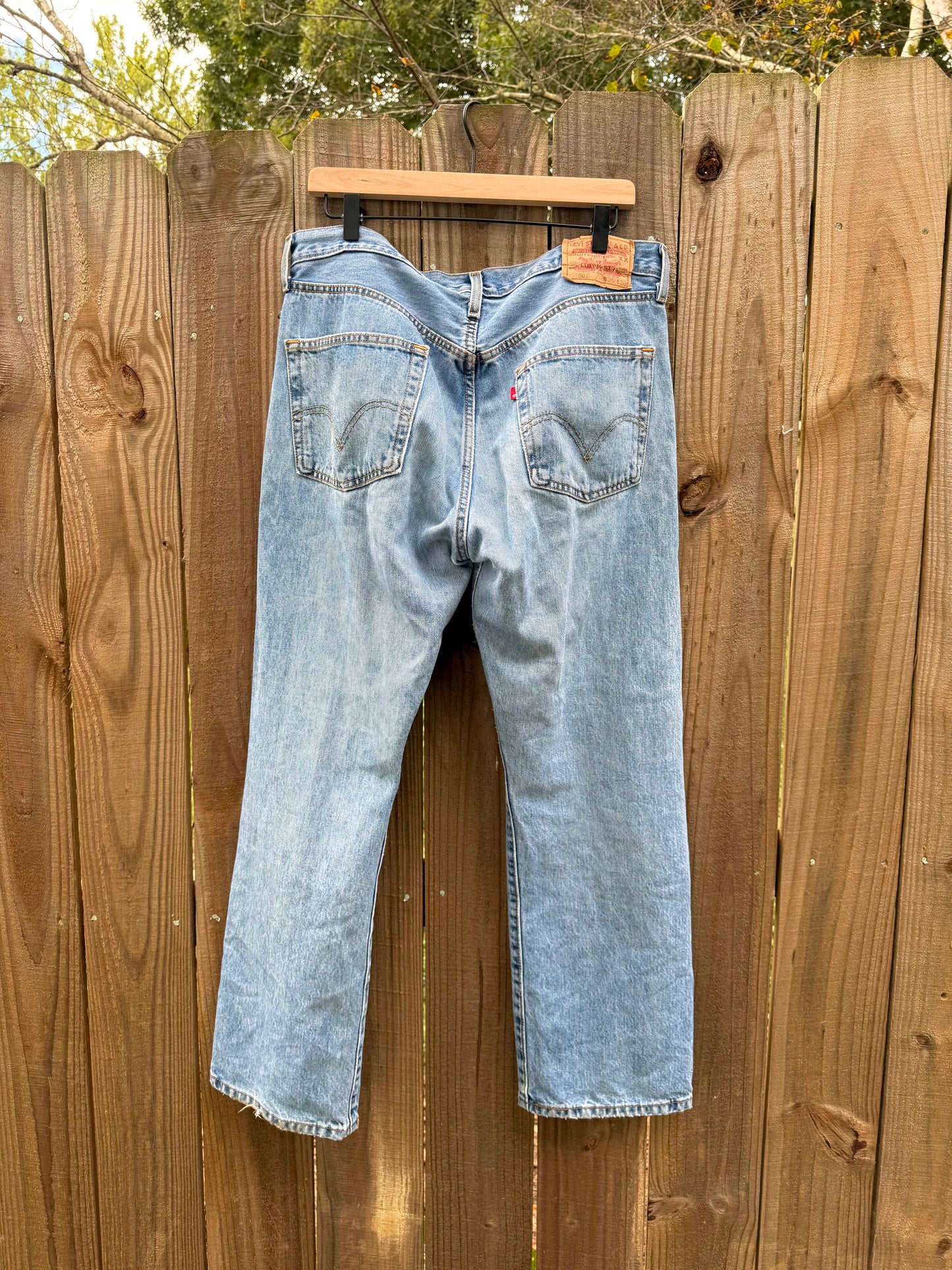 90s Levi’s 505 Jeans, Light Wash, Blank Red Tab (W36 L30)