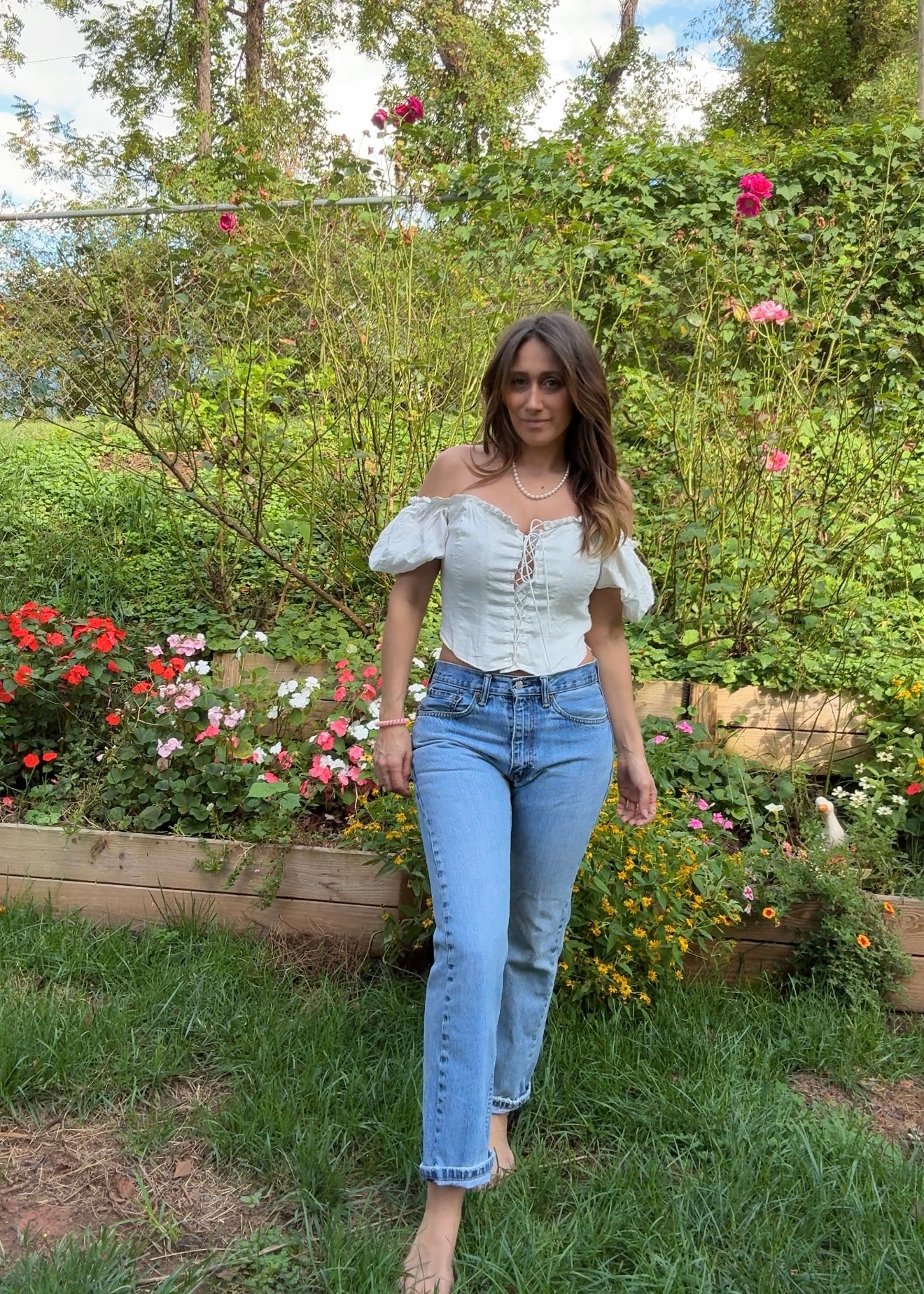 Vintage Levi’s 550 Relaxed Taper Jeans – Mid Wash, Made in USA