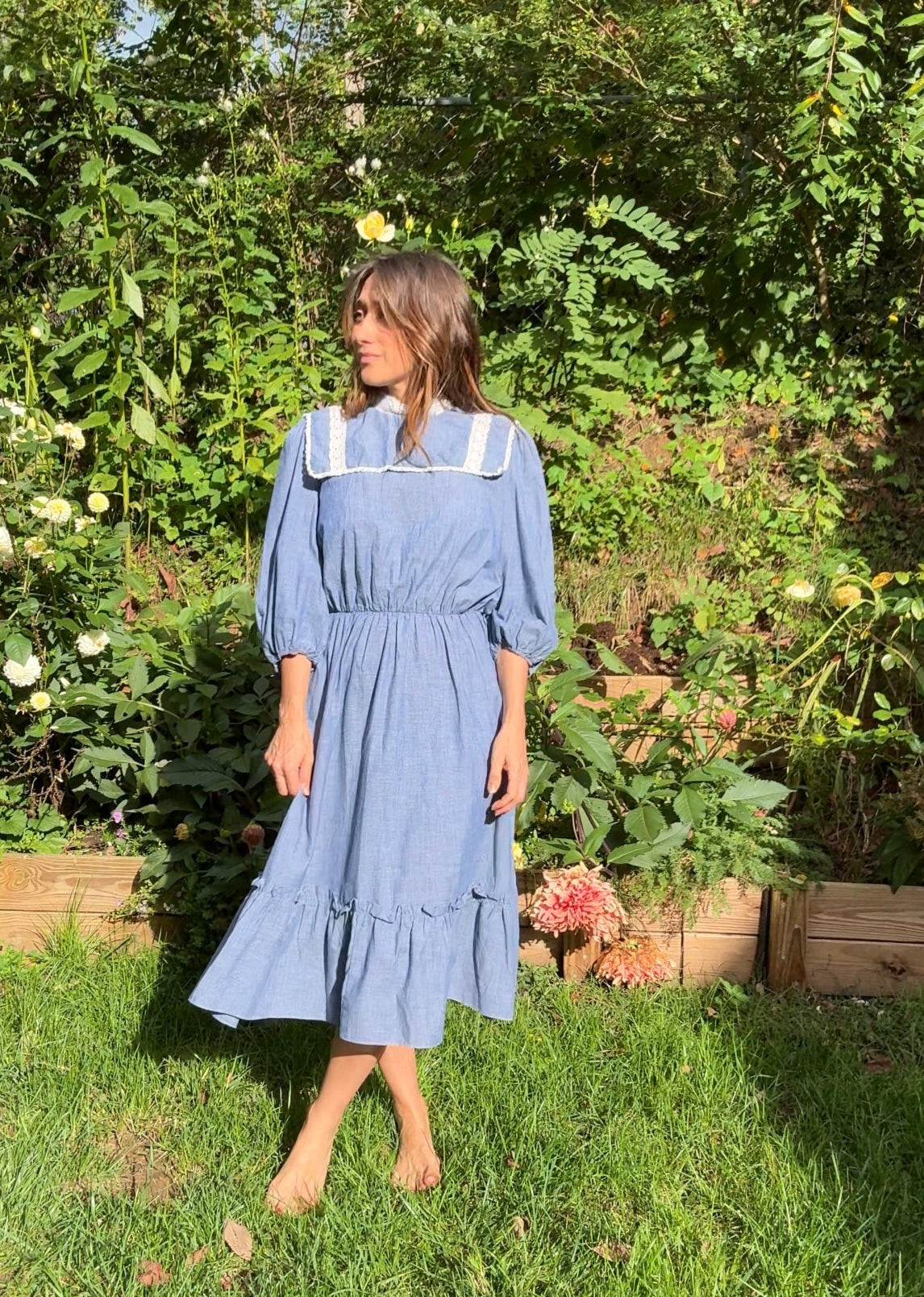 70s Chambray Prairie Dress, Lace Collar Midi - Vintage
