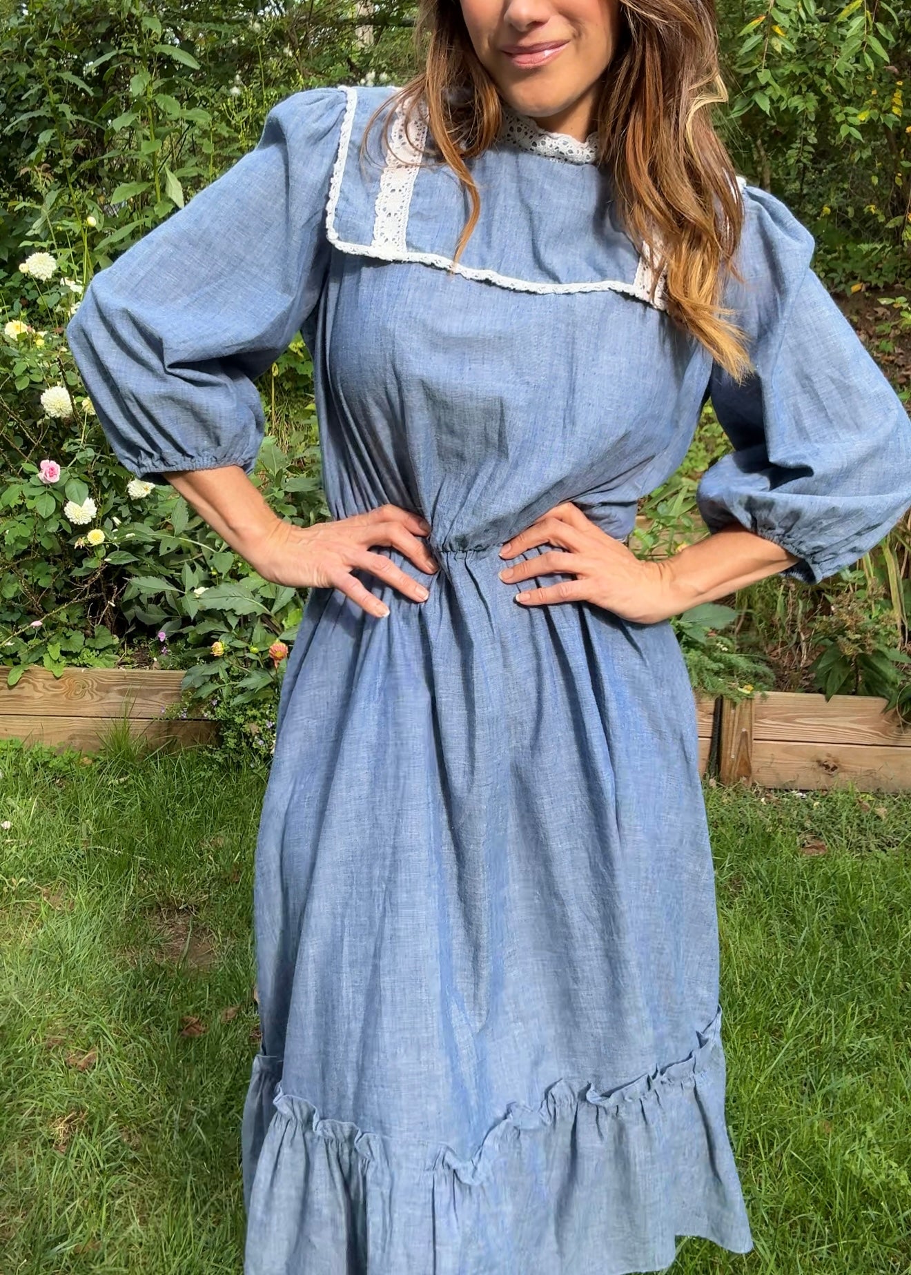 70s Chambray Prairie Dress, Lace Collar Midi - Vintage