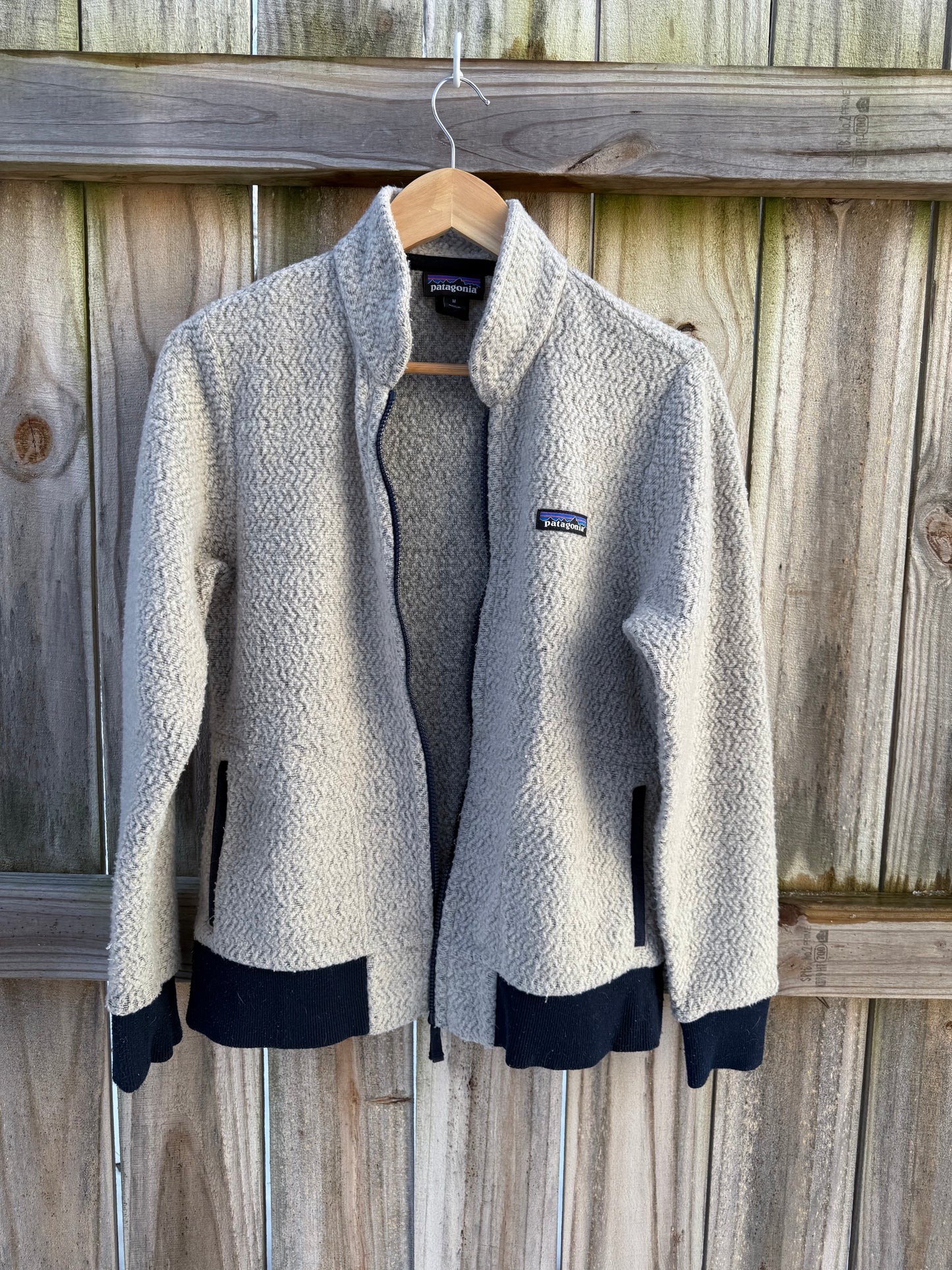 Patagonia Synchilla Fleece Jacket – Oatmeal / Navy