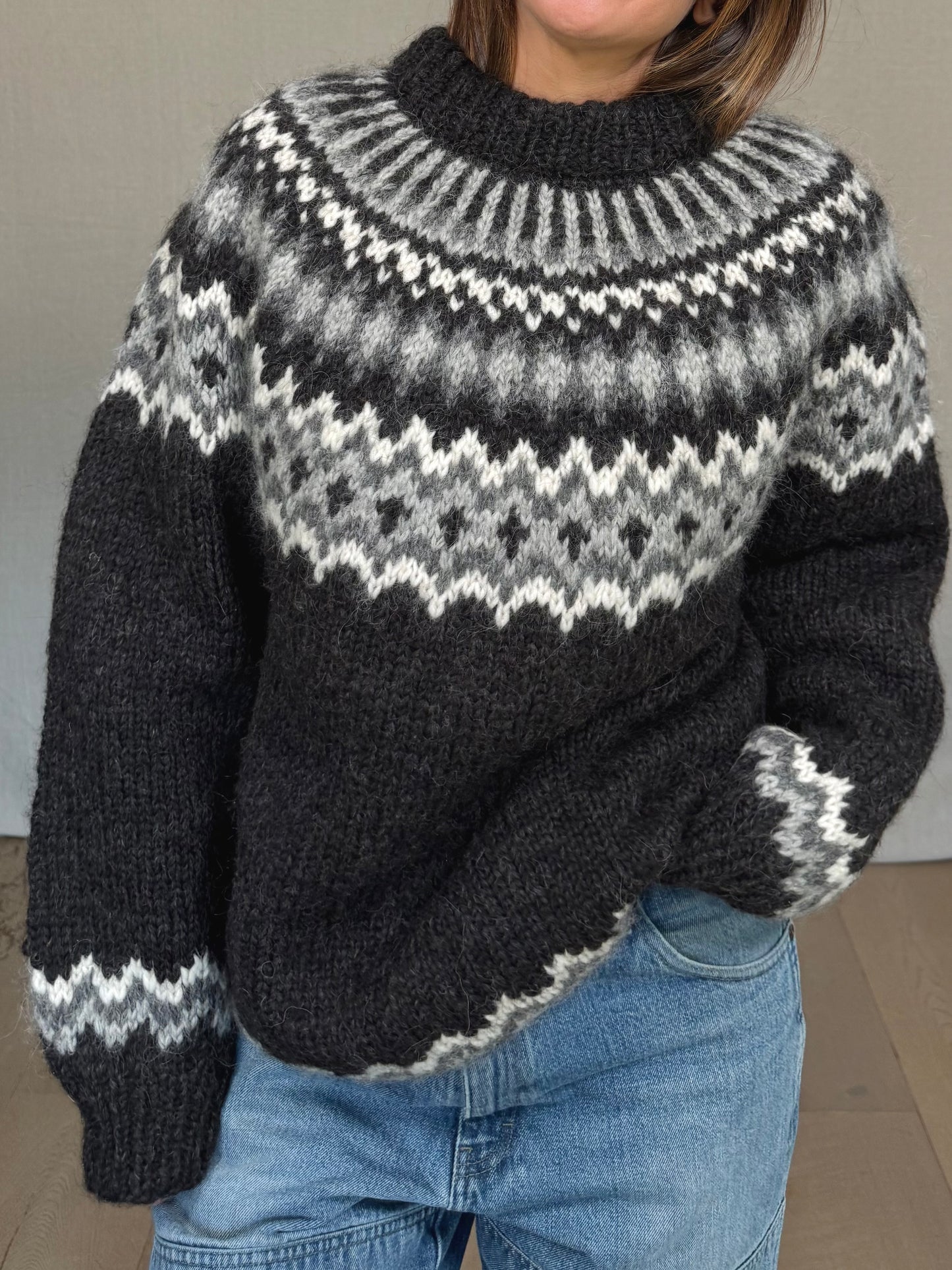 Vintage Icelandic Hand-Knit Wool Sweater Gray Nordic Yolk