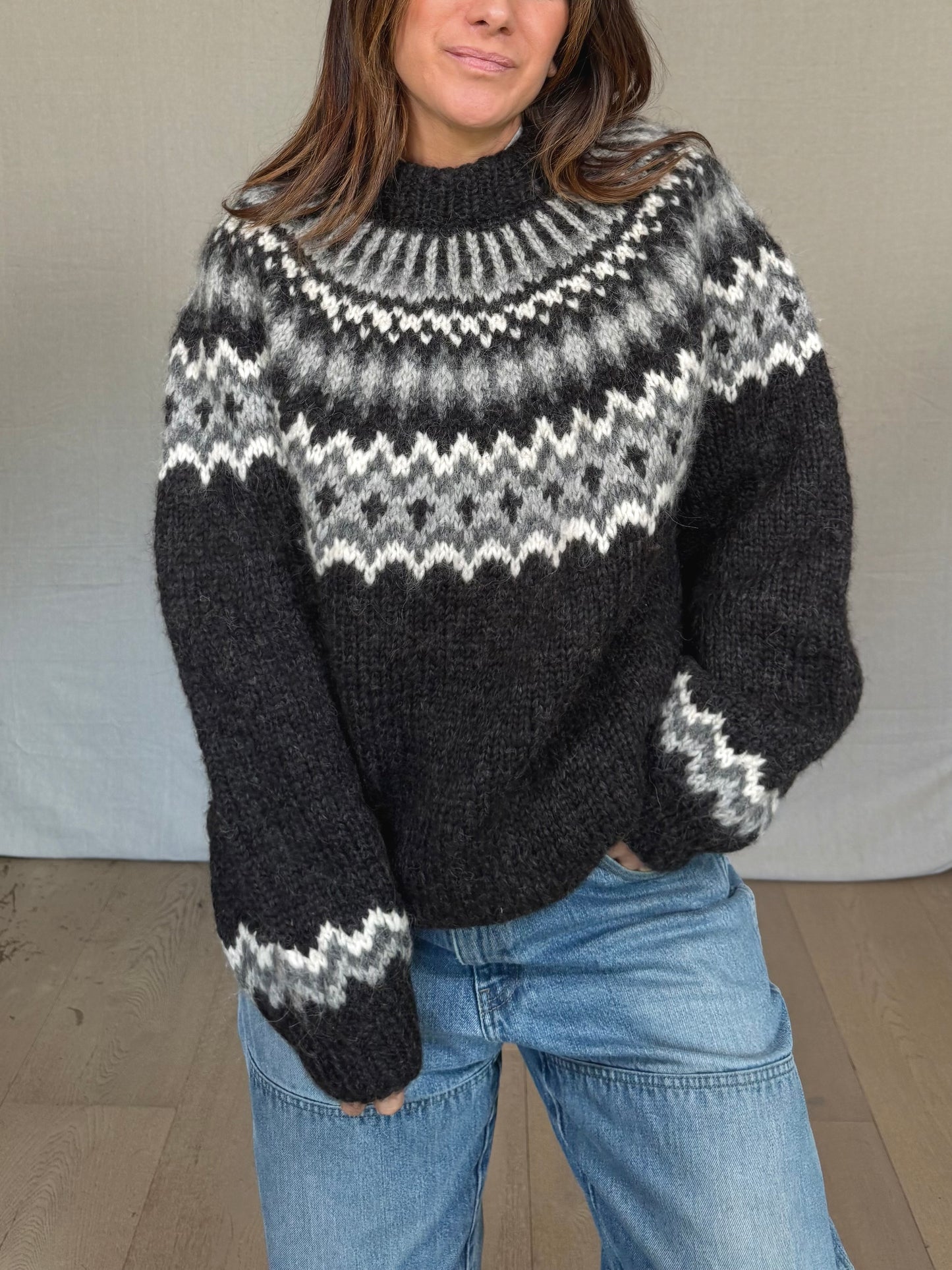 Vintage Icelandic Hand-Knit Wool Sweater Gray Nordic Yolk