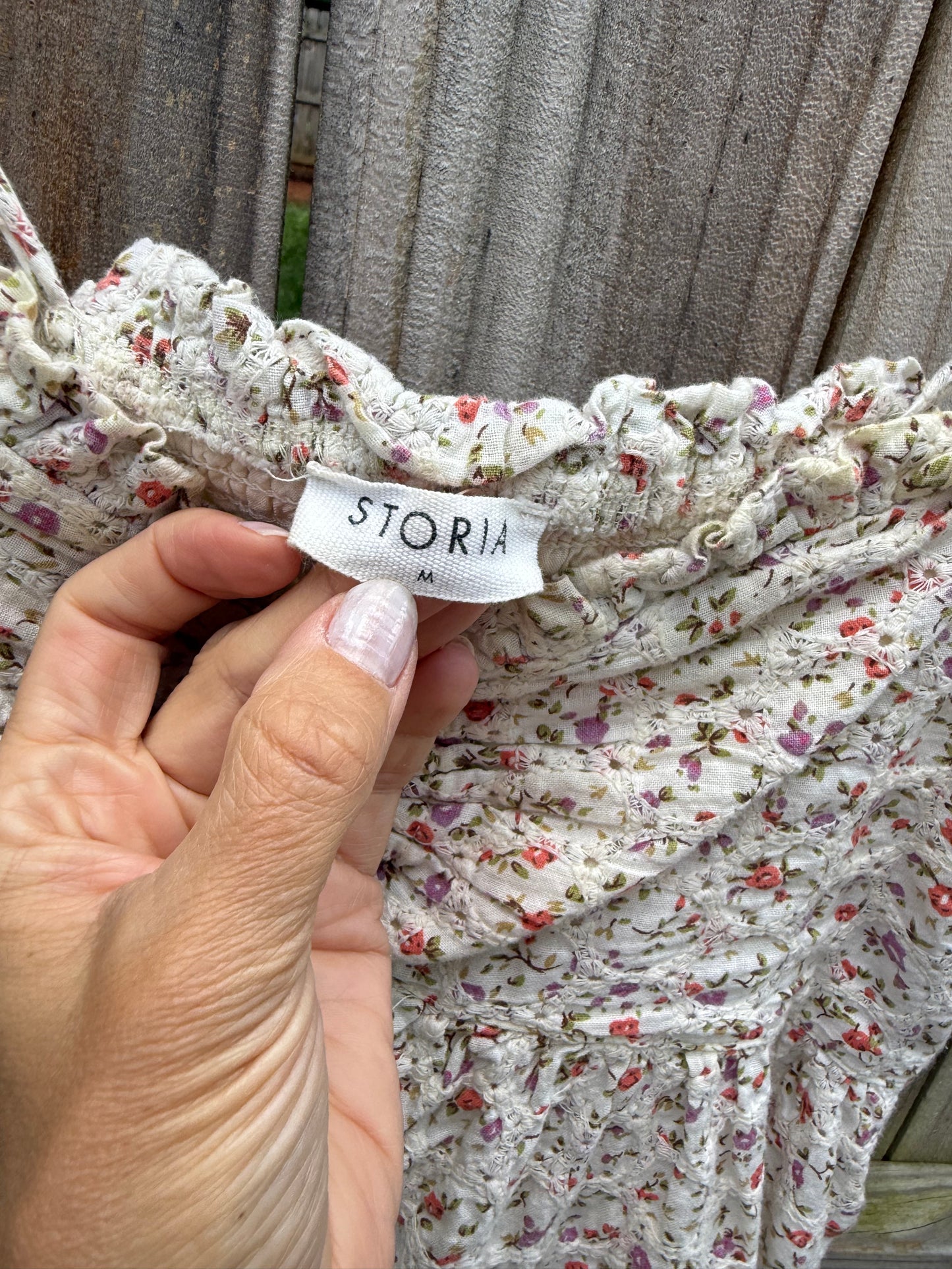 Storia Floral Embroidered Tie Shoulder Babydoll Tank | Medium