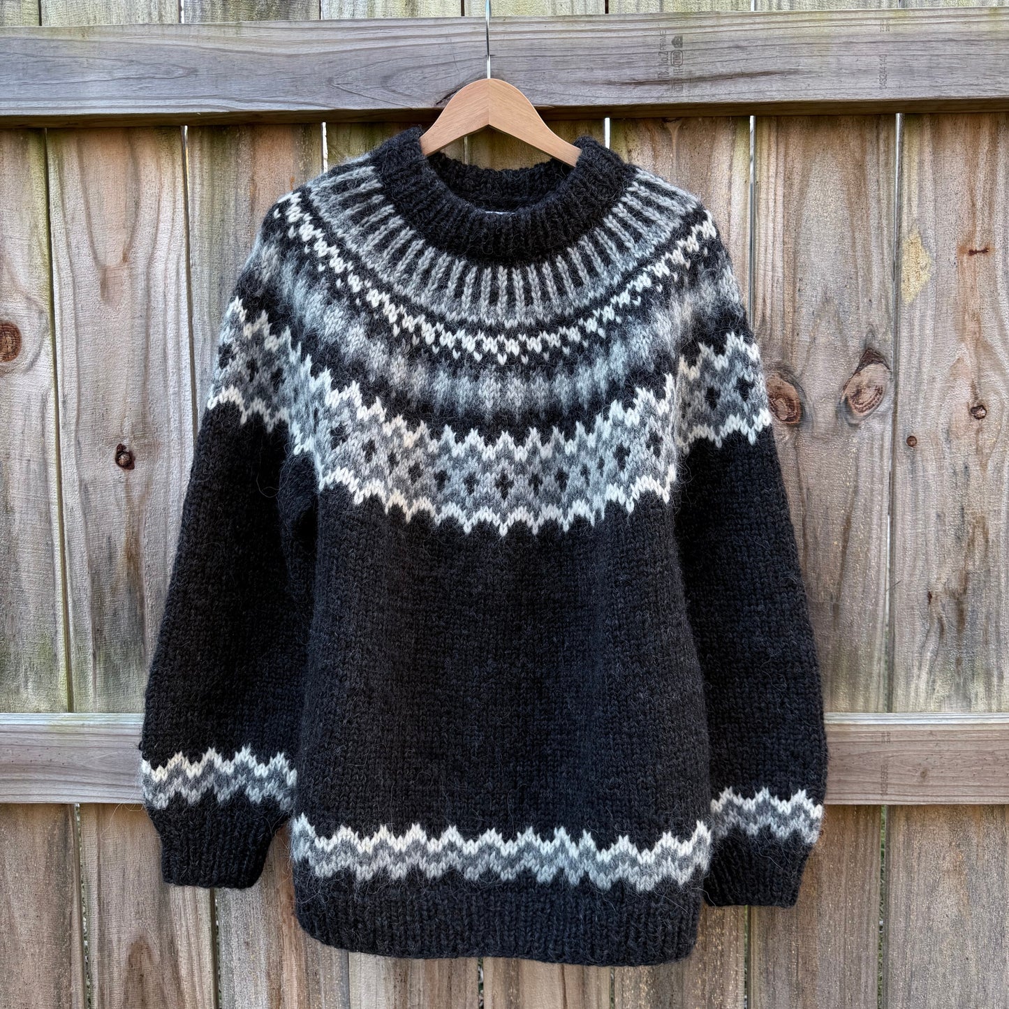 Vintage Icelandic Hand-Knit Wool Sweater Gray Nordic Yolk