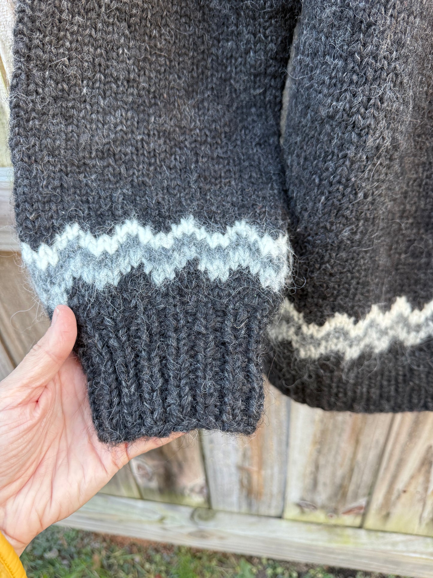 Vintage Icelandic Hand-Knit Wool Sweater Gray Nordic Yolk