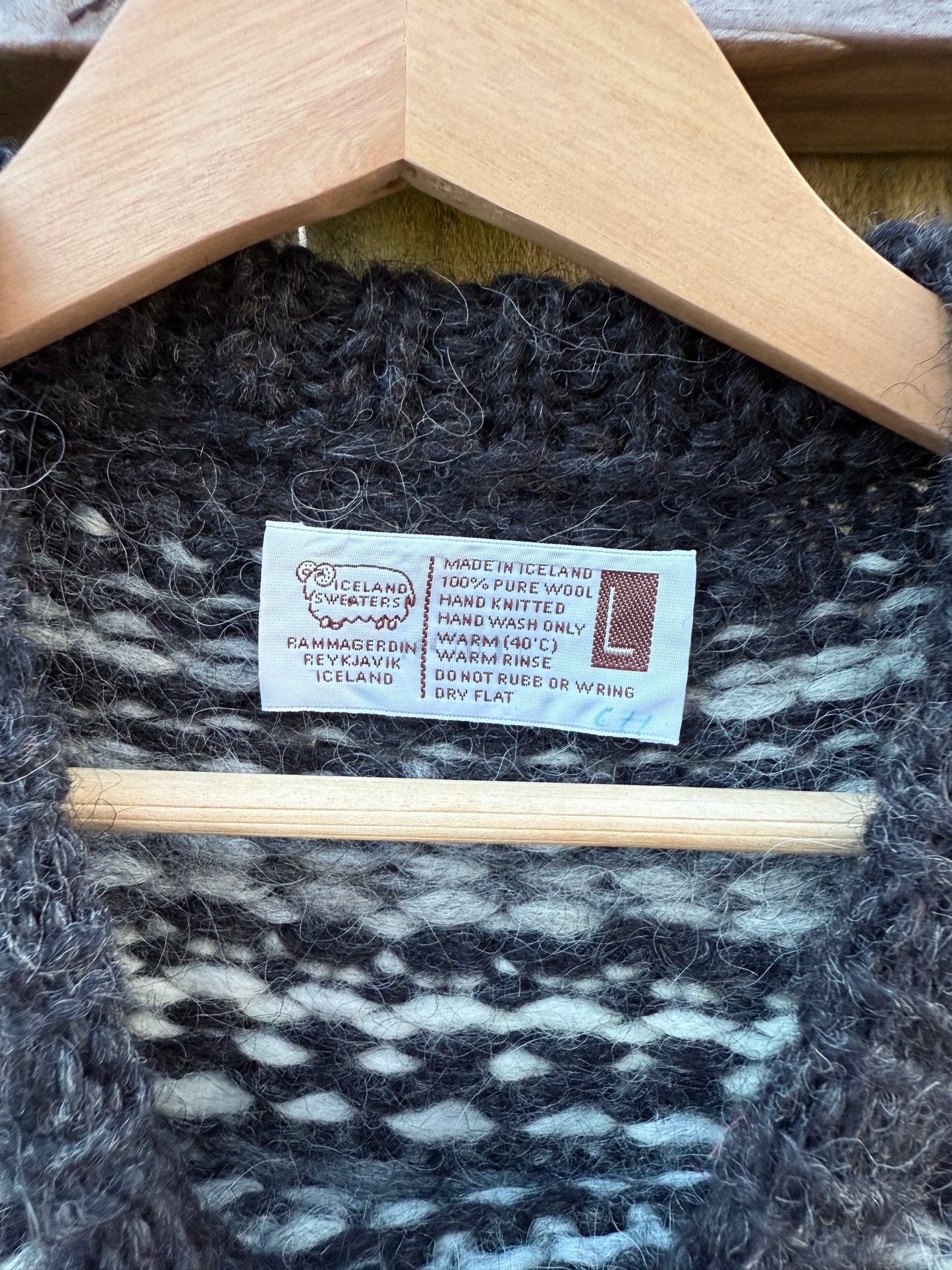 Vintage Icelandic Hand-Knit Wool Sweater Gray Nordic Yolk