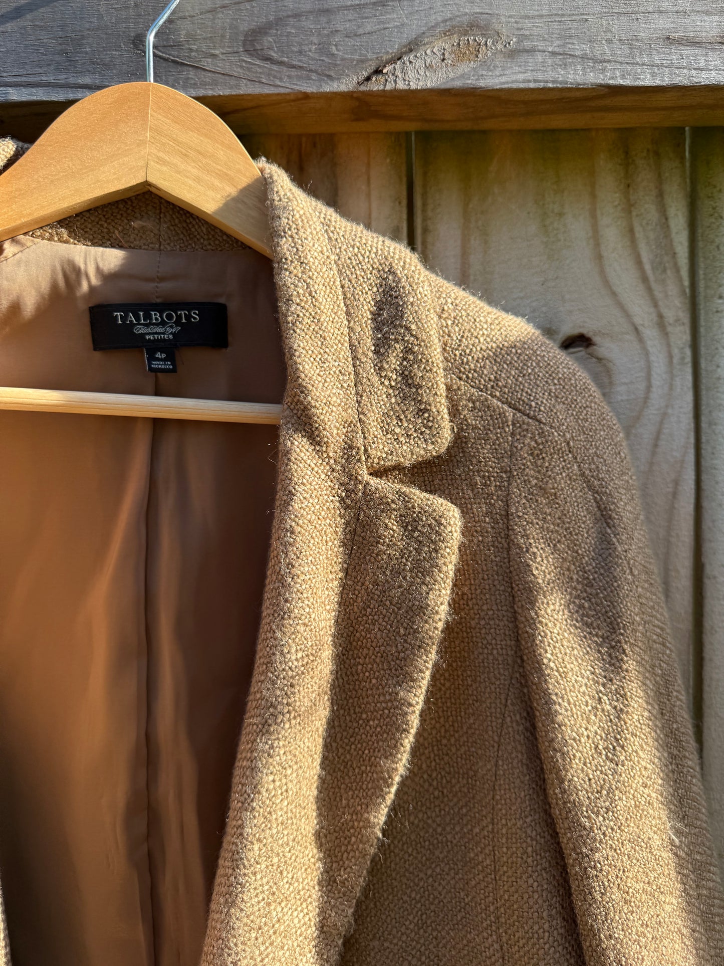 Talbots Cropped Camel Textured Blazer Jacket Boxy Minimalist Double Breasted Size 4P