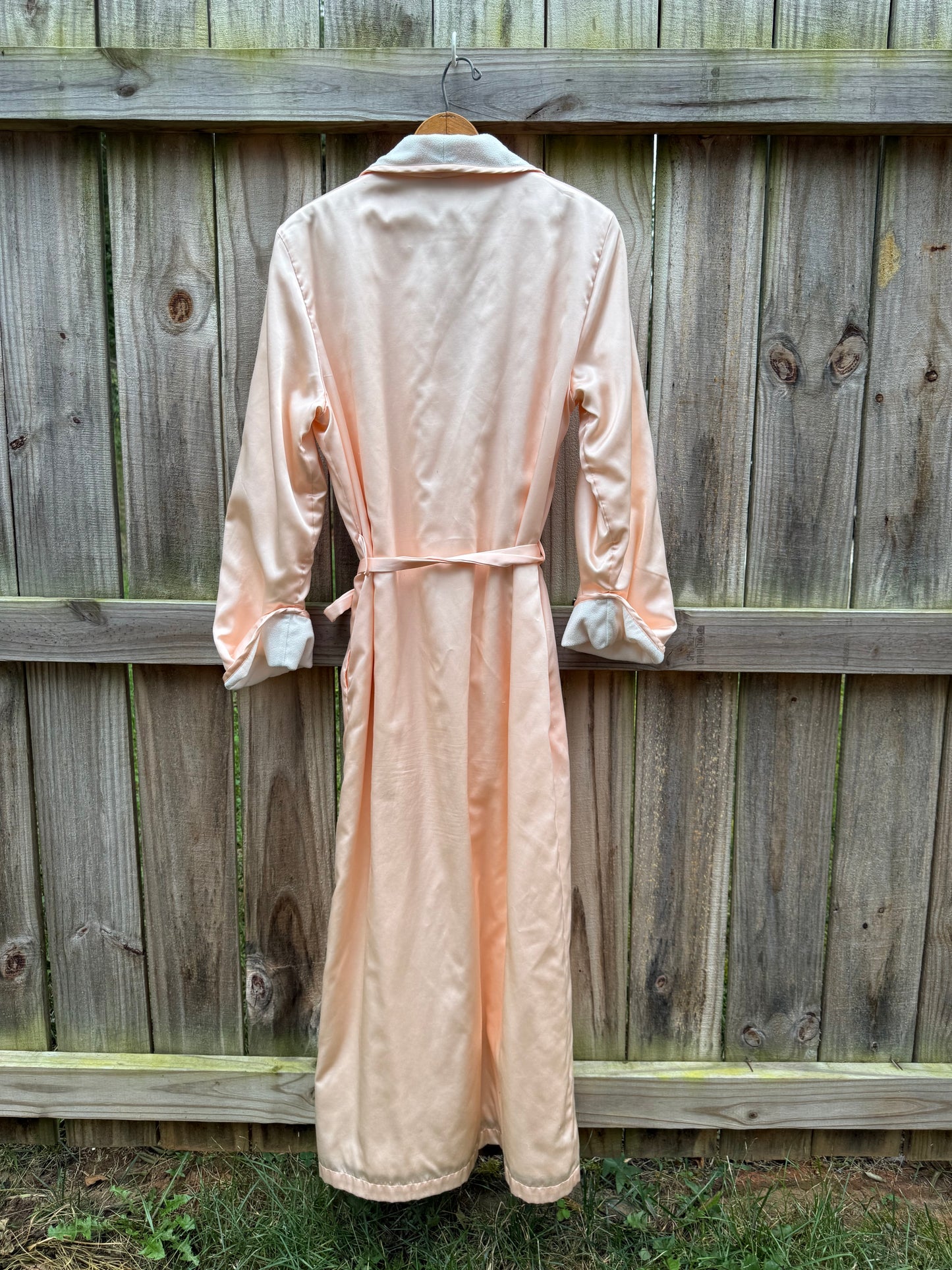 Vintage Natori Classics Embroidered Satin Robe